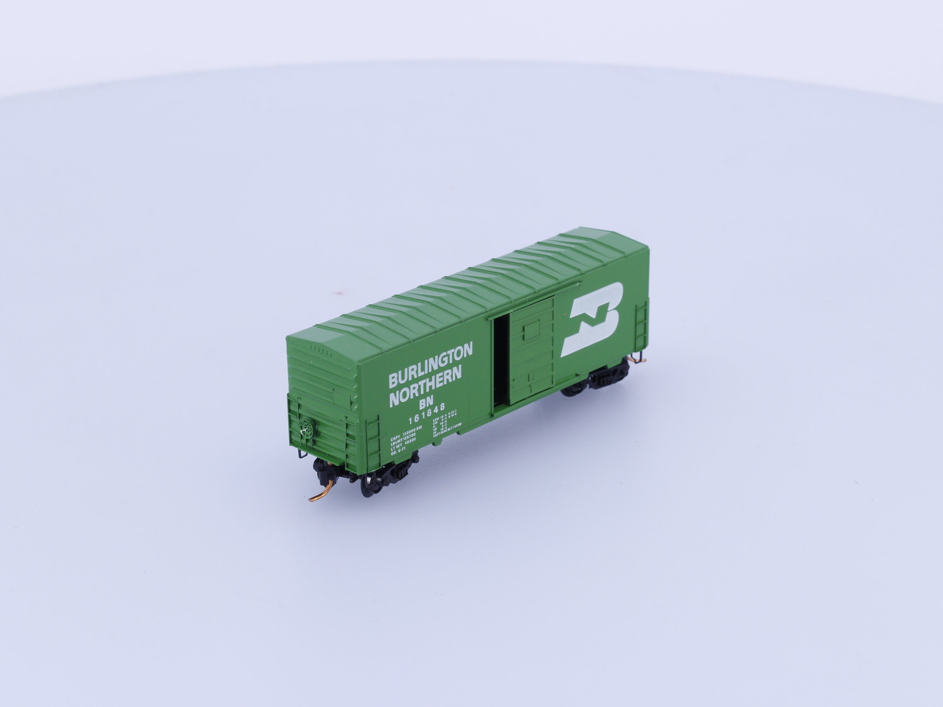 Micro Trains 24041 N 40' Standard Box Car Single Door Burlington Northern (BN) 161848
