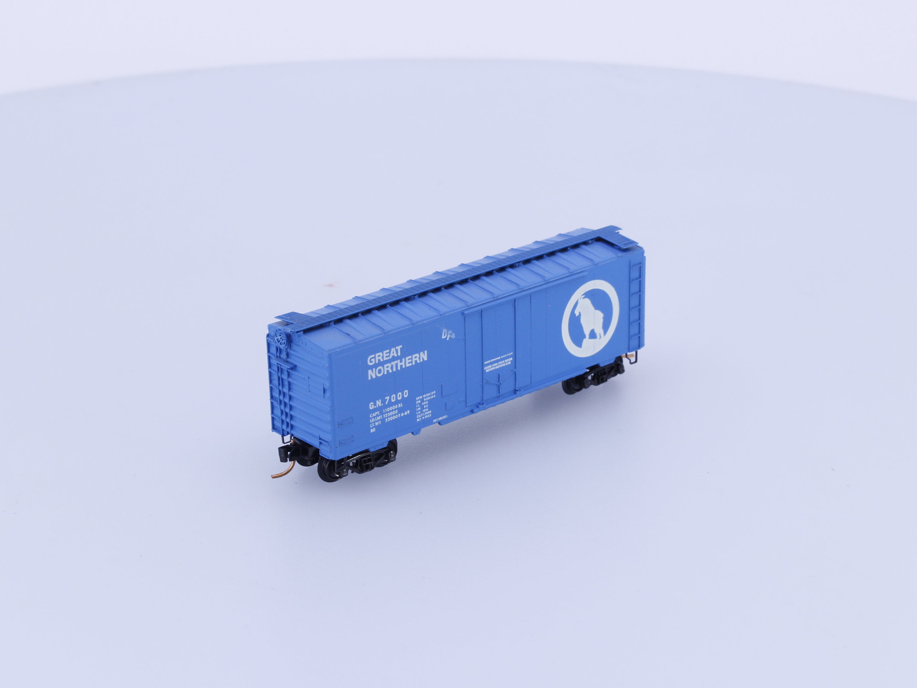 Micro Trains 21190-1 N 40' Standard Box Car, Plug Door Great Northern (GN) 7000 (#2)