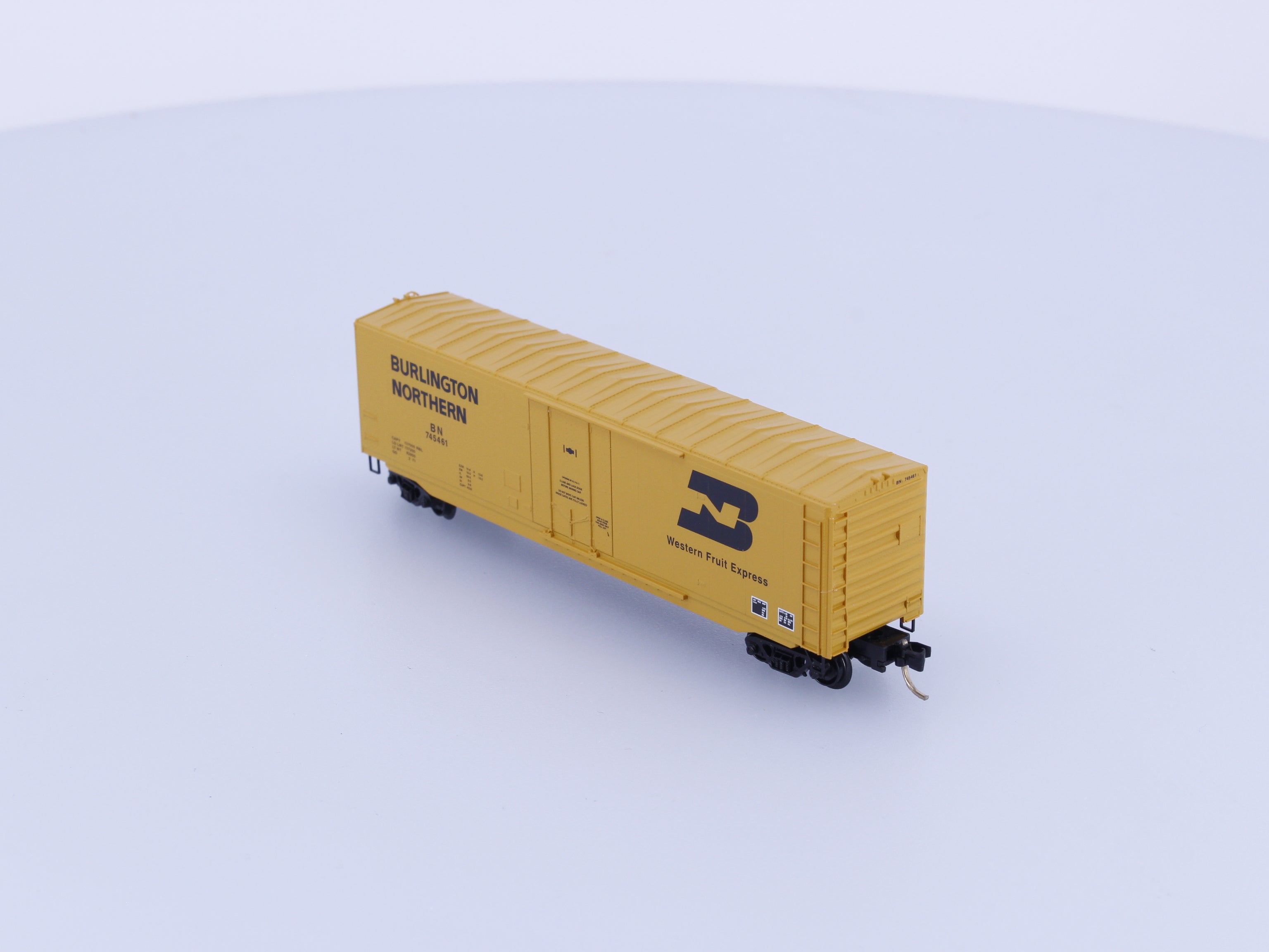 Micro Trains 38160 N Boxcar, 50', Steel, Plug Door Burlington Northern (BN) 745461