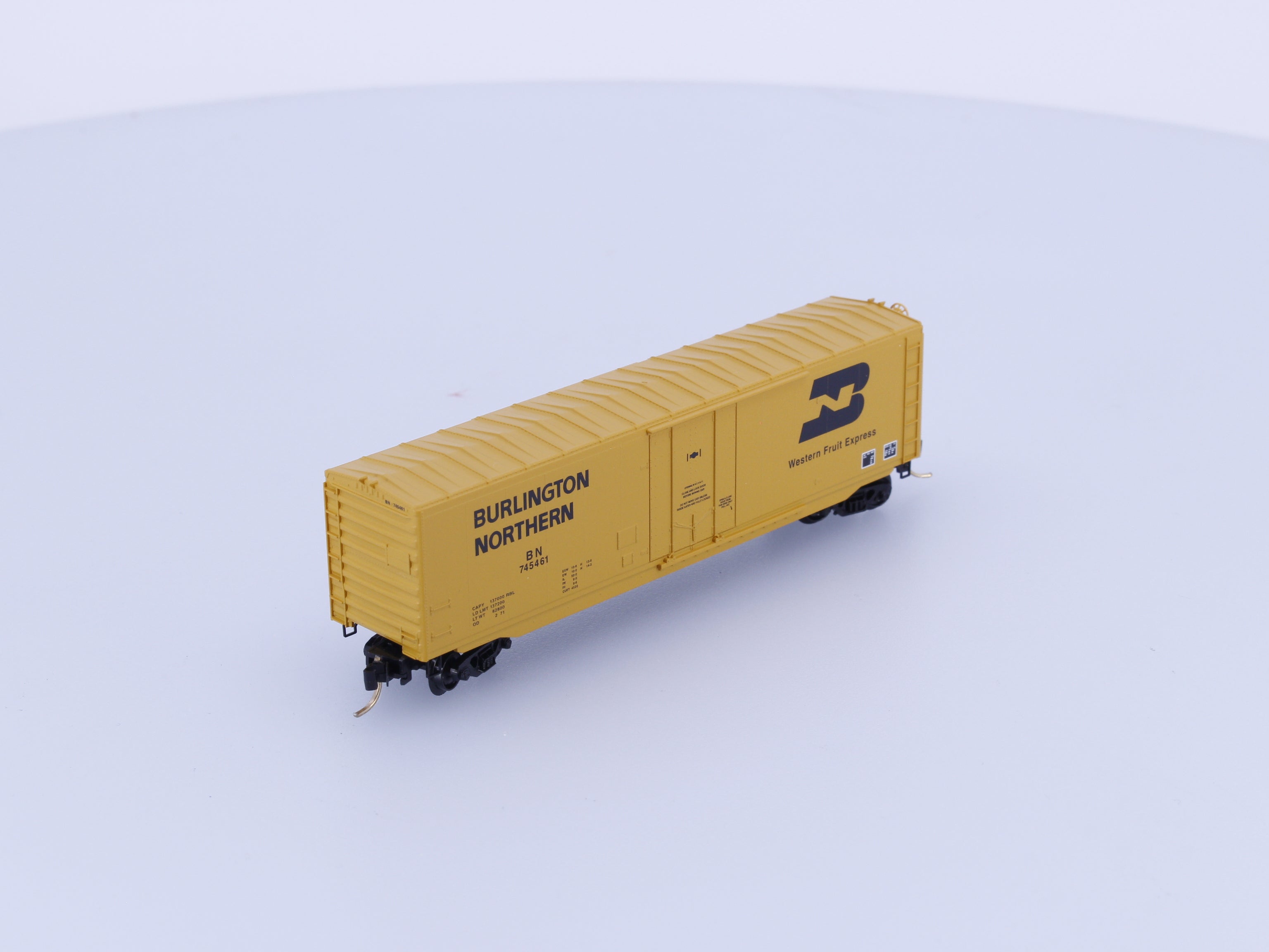 Micro Trains 38160 N 50' Standard Box Car, Plug Door Burlington Northern (BN) 745461