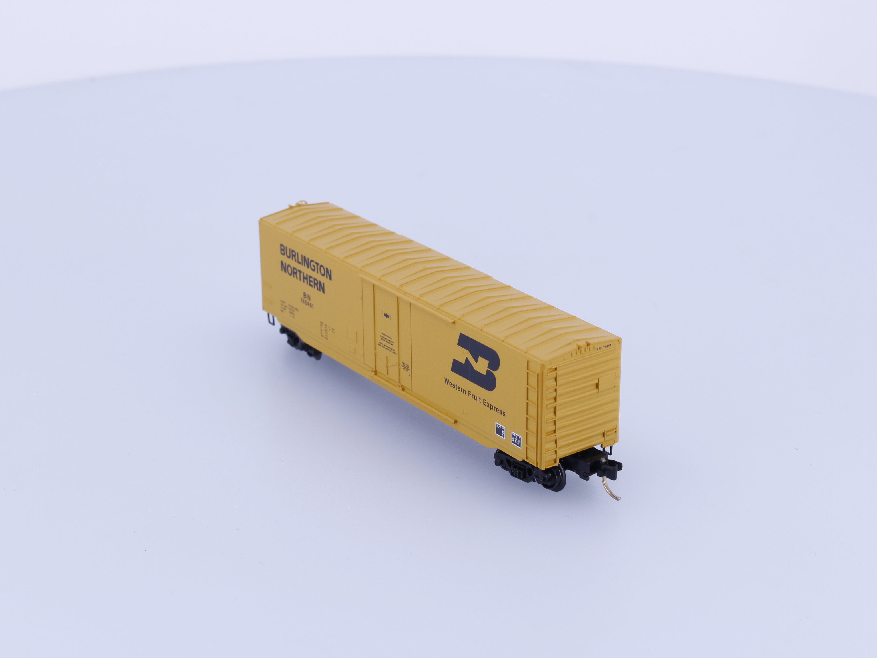 Micro Trains 38160 N 50' Standard Box Car, Plug Door Burlington Northern (BN) 745461