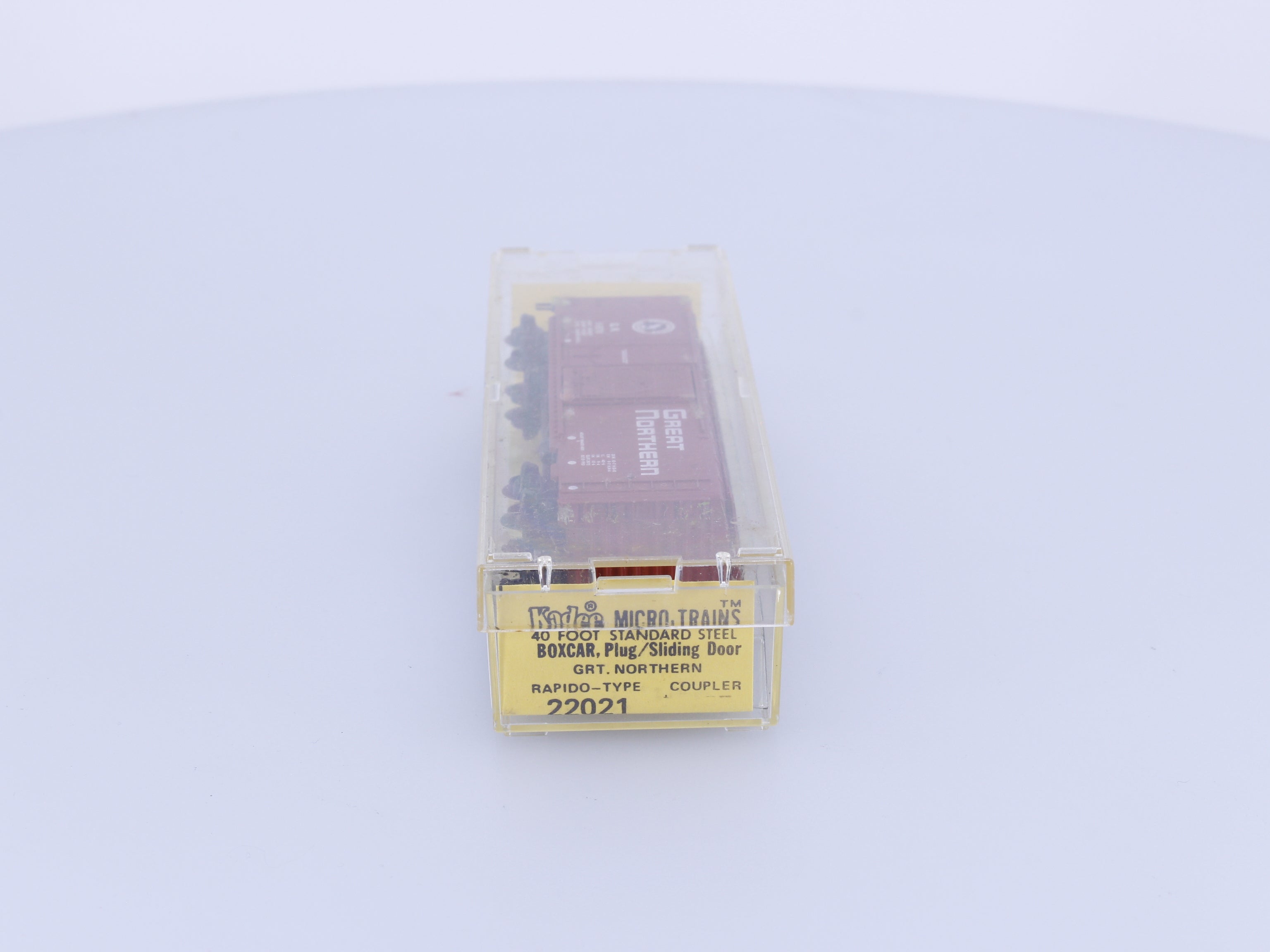 Micro Trains 22021 N 40' Standard Box Car Plug & Sliding Door Great Northern (GN) 11876 (#1)
