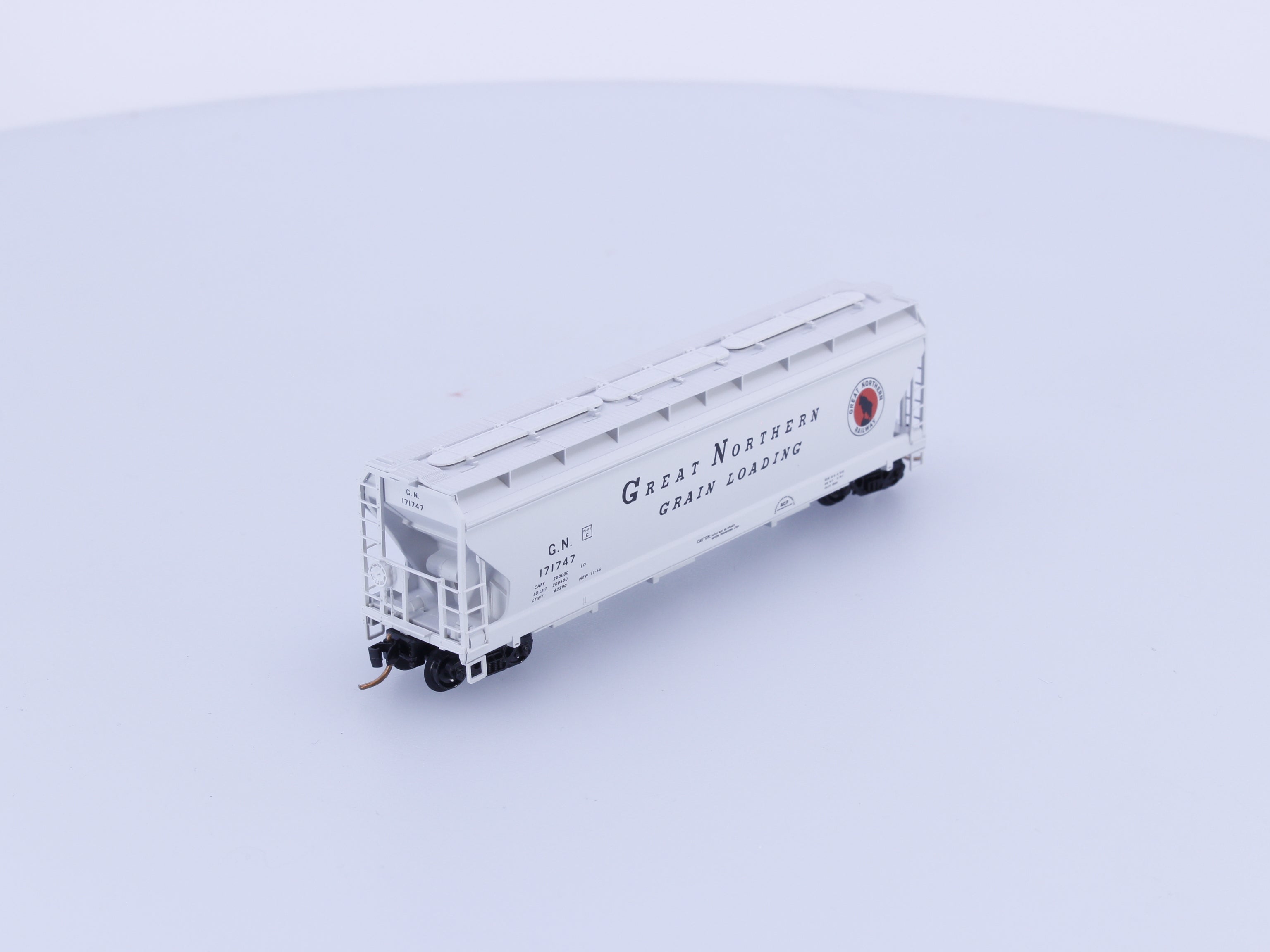 Micro Trains 94160 N Covered Hopper, 3-Bay, ACF 4650 Great Northern (GN) 171747