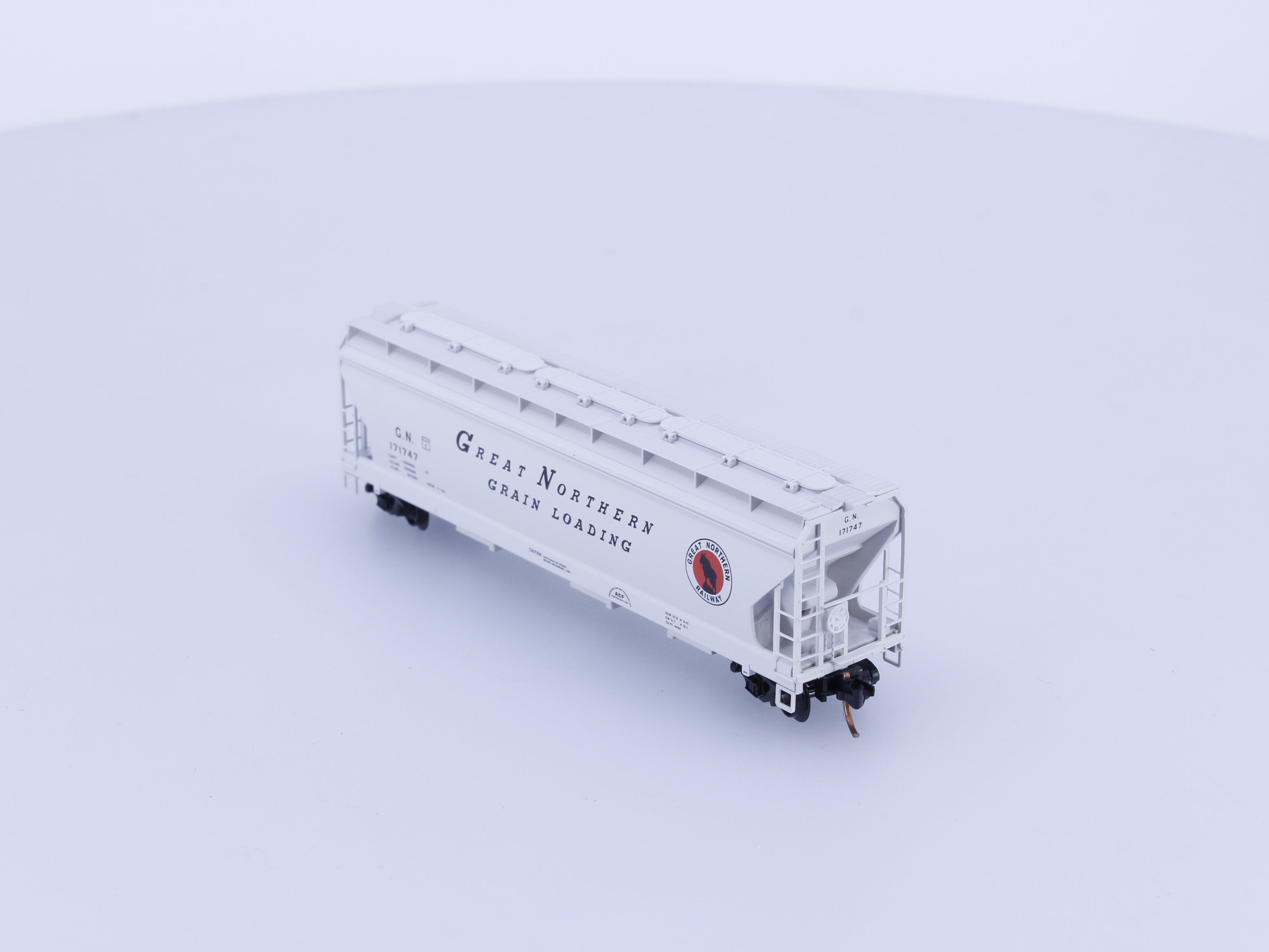 Micro Trains 94160 N Covered Hopper, 3-Bay, ACF 4650 Great Northern (GN) 171747