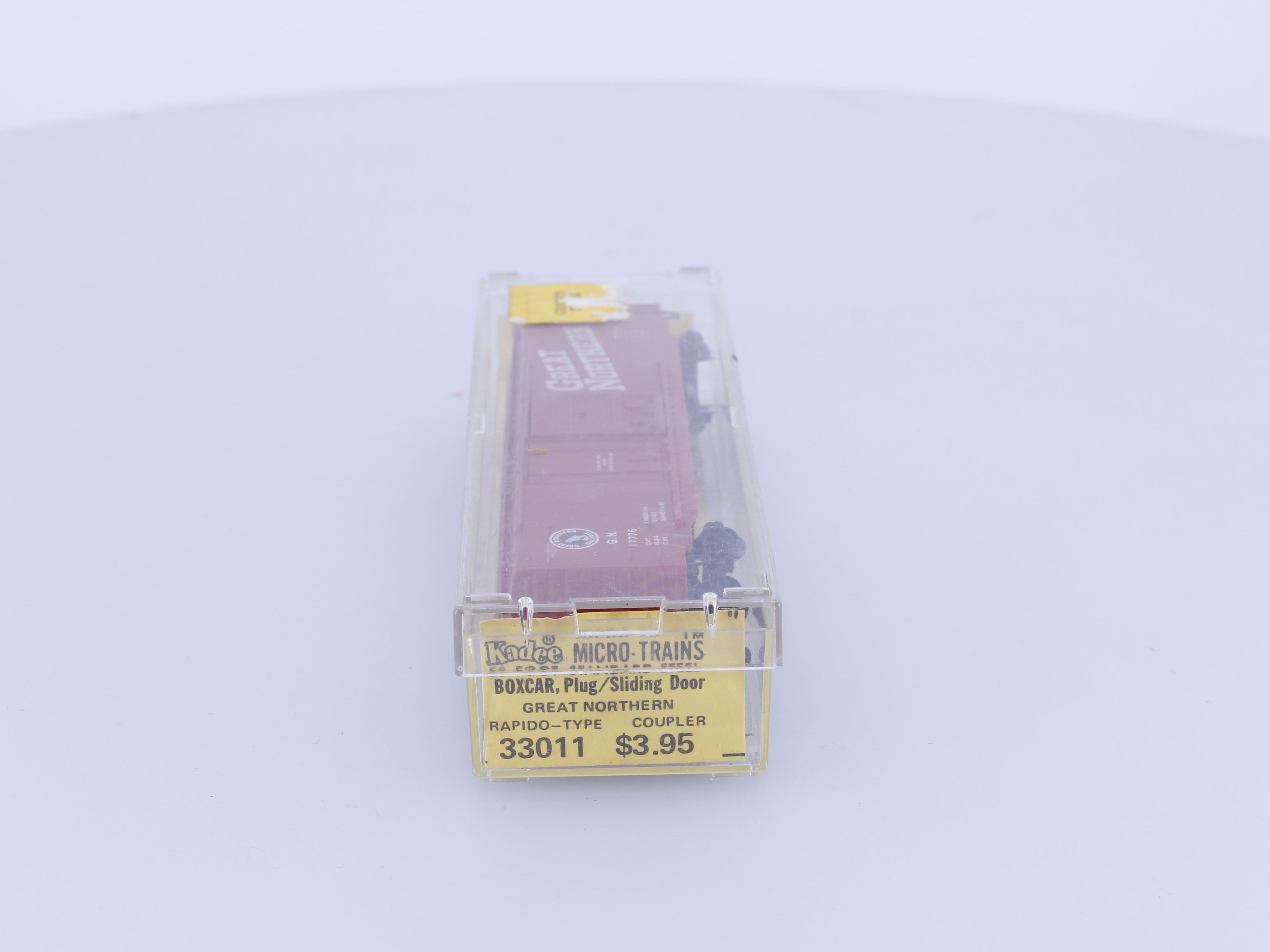 Micro Trains 33011 N 50' Standard Box Car, Plug/Sliding Door Great Northern (GN) 17776 (#1)