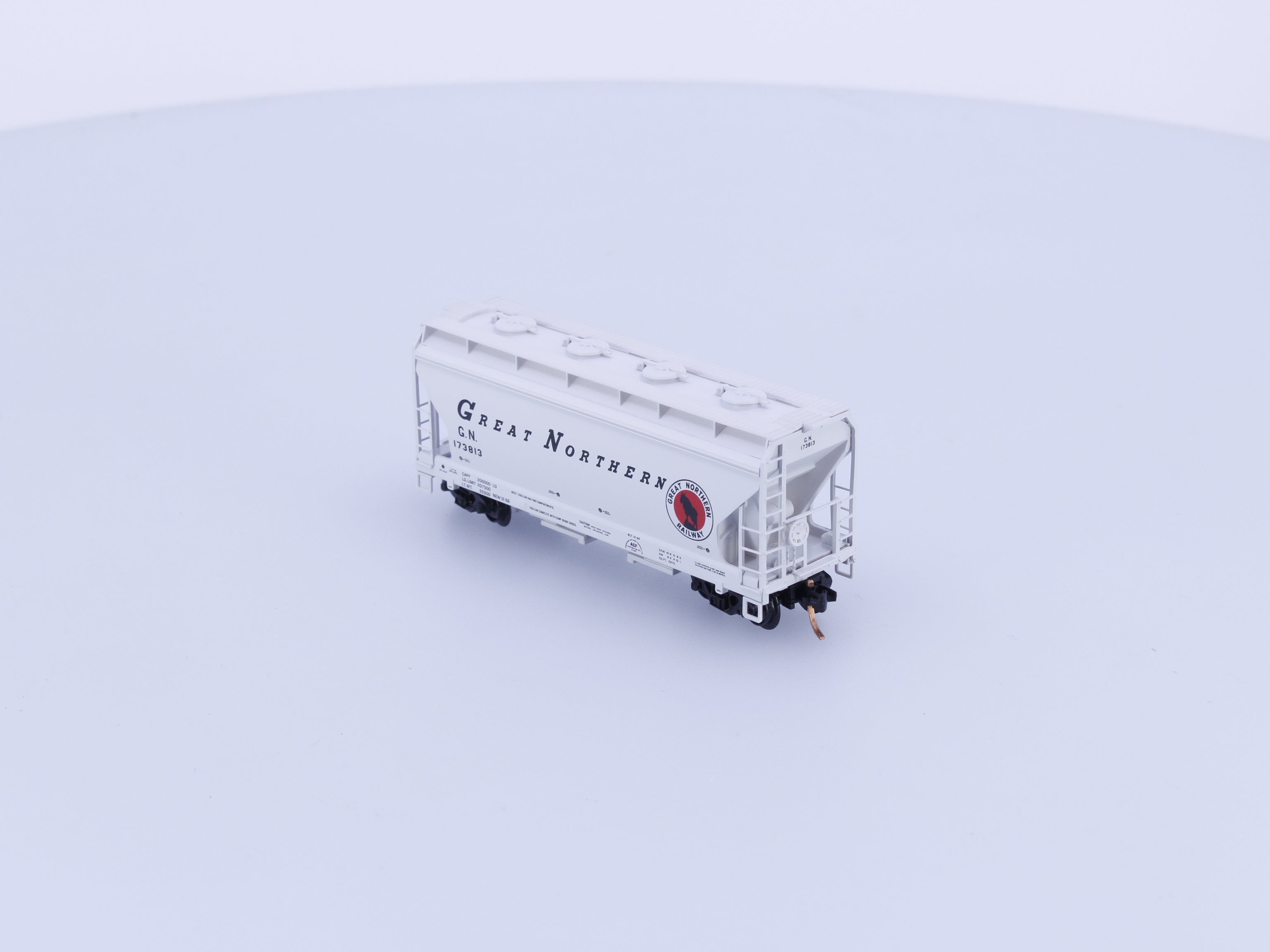 Micro Trains 92170 N Covered Hopper, 2-Bay, ACF Centerflow Great Northern (GN) 173813