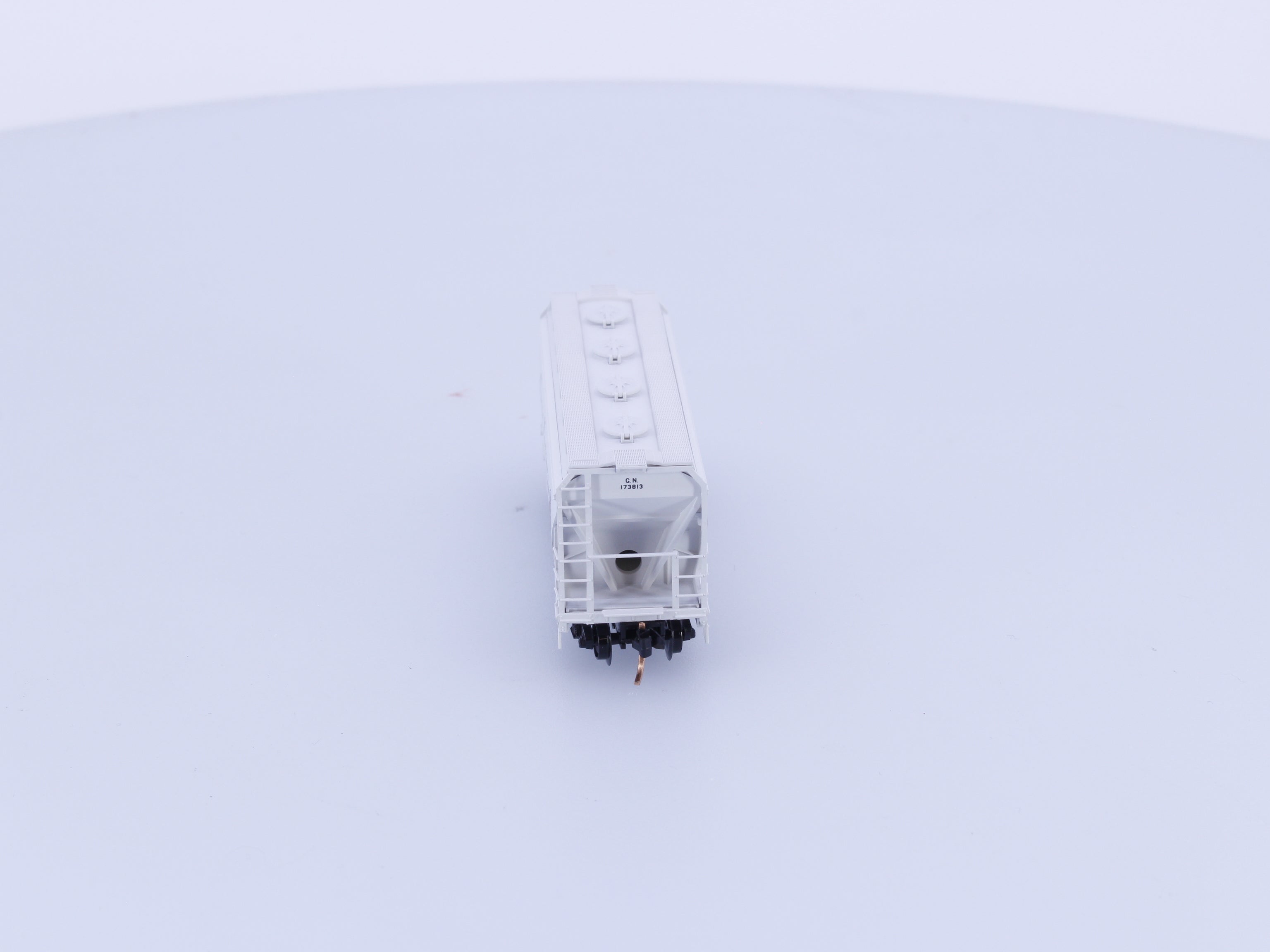 Micro Trains 92170 N Covered Hopper, 2-Bay, ACF Centerflow Great Northern (GN) 173813
