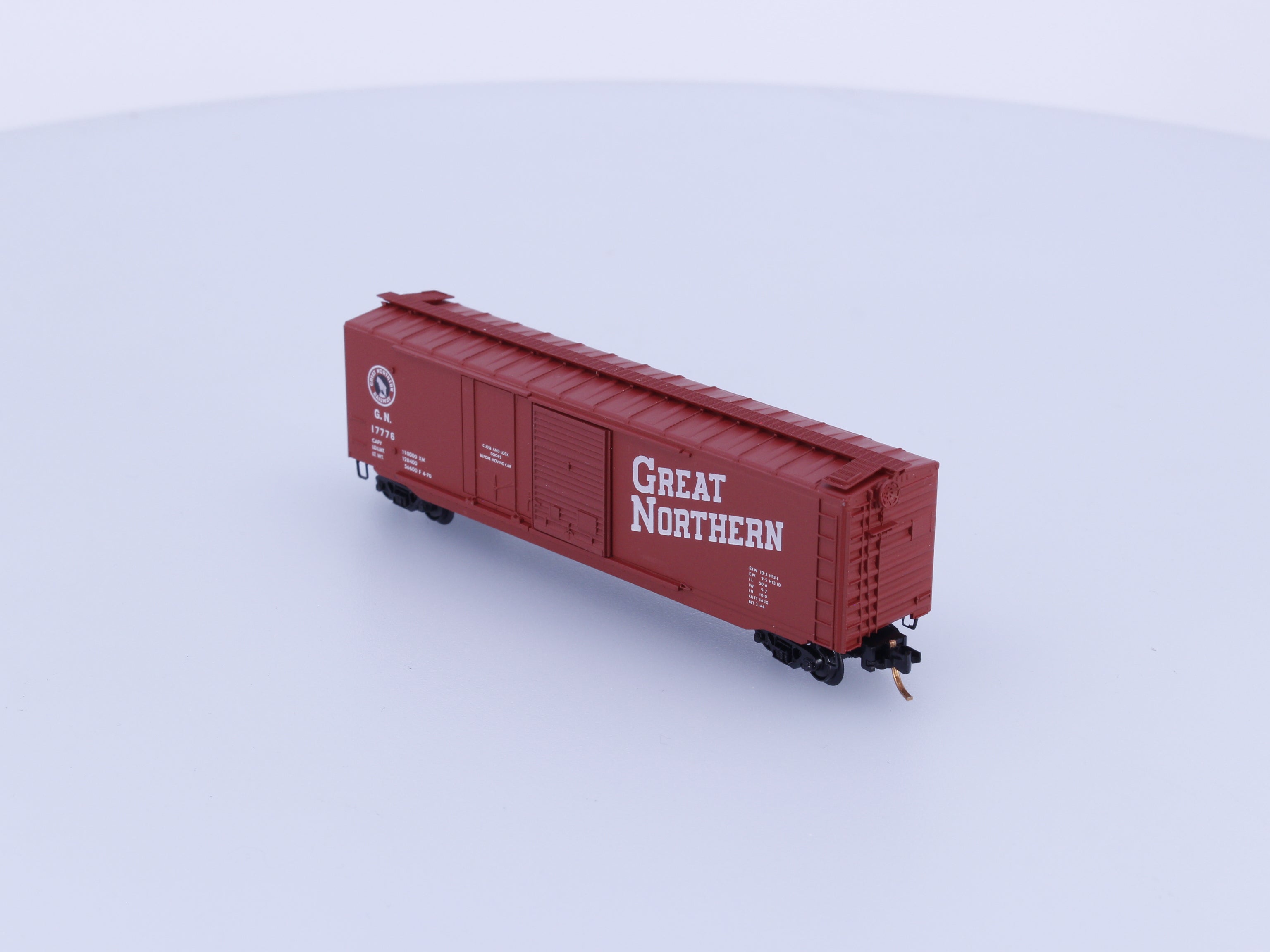 Micro Trains 33011 N 50' Standard Box Car, Plug/Sliding Door Great Northern (GN) 17776 (#2)
