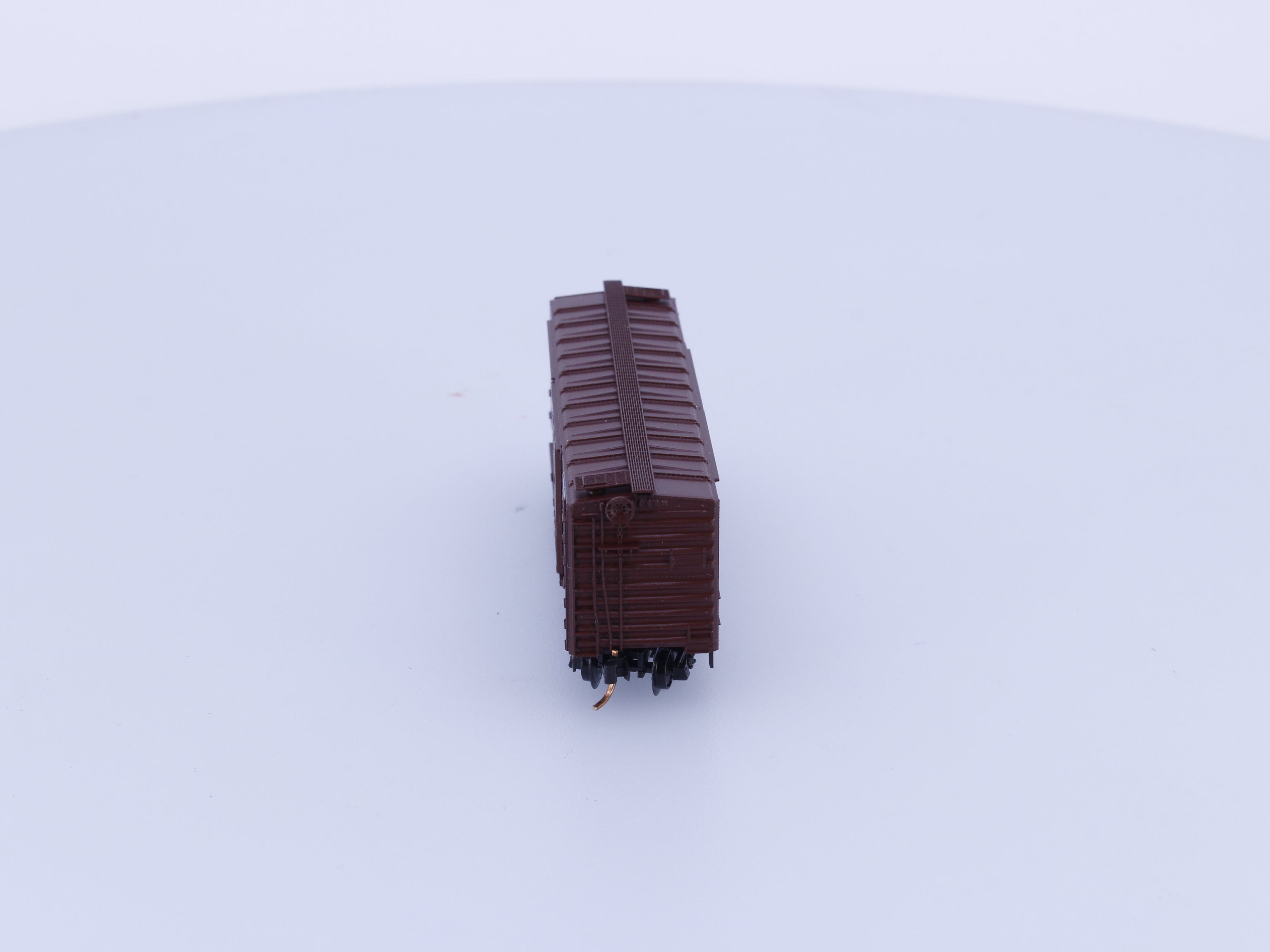 Micro Trains 22177-1 N 40' Standard Box Car Plug & Sliding Door Northern Pacific (NP) 8292 (#4)