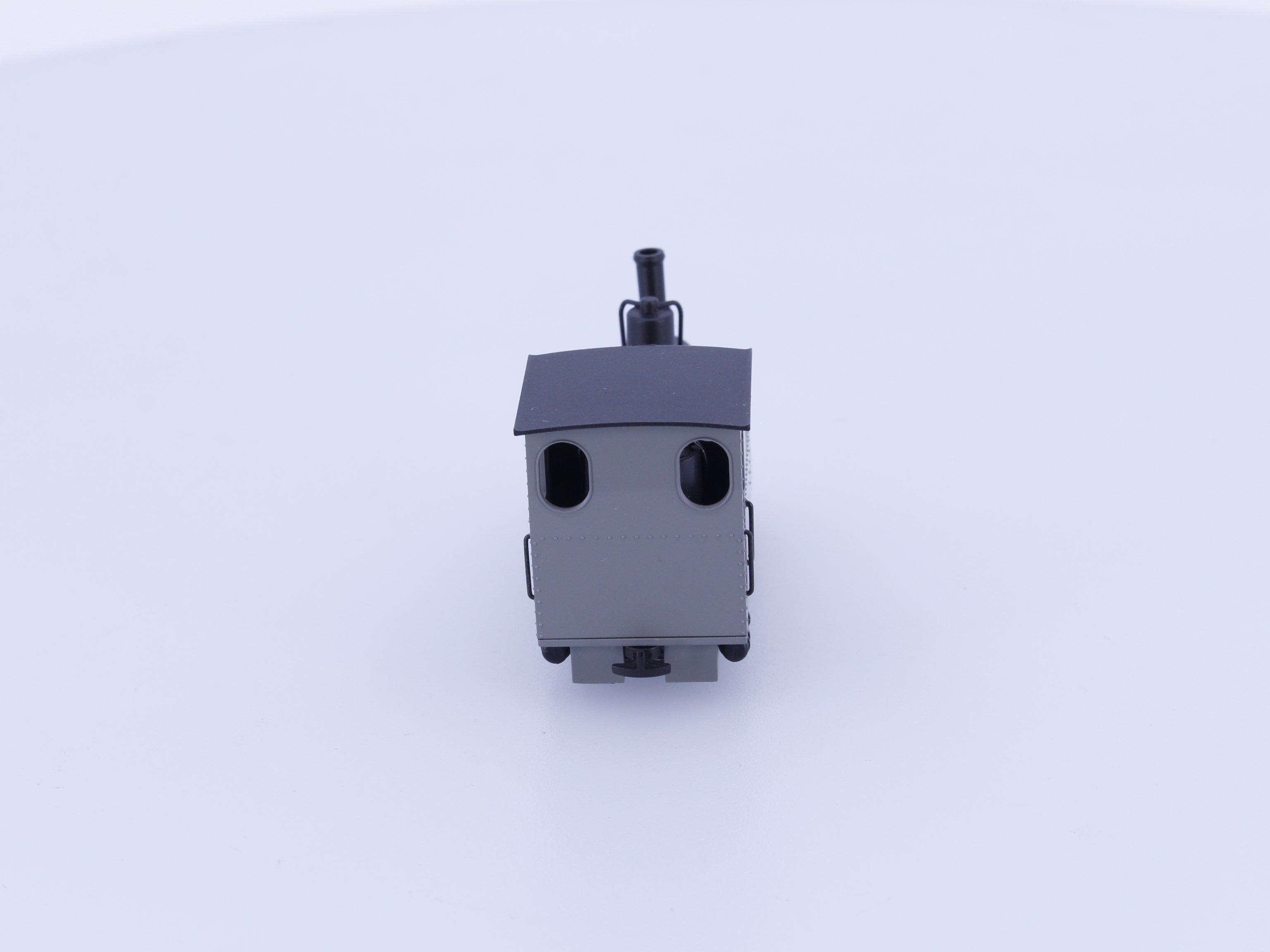 Minitrains 2063 N 0-4-0 Steam Locomotive Analog DC