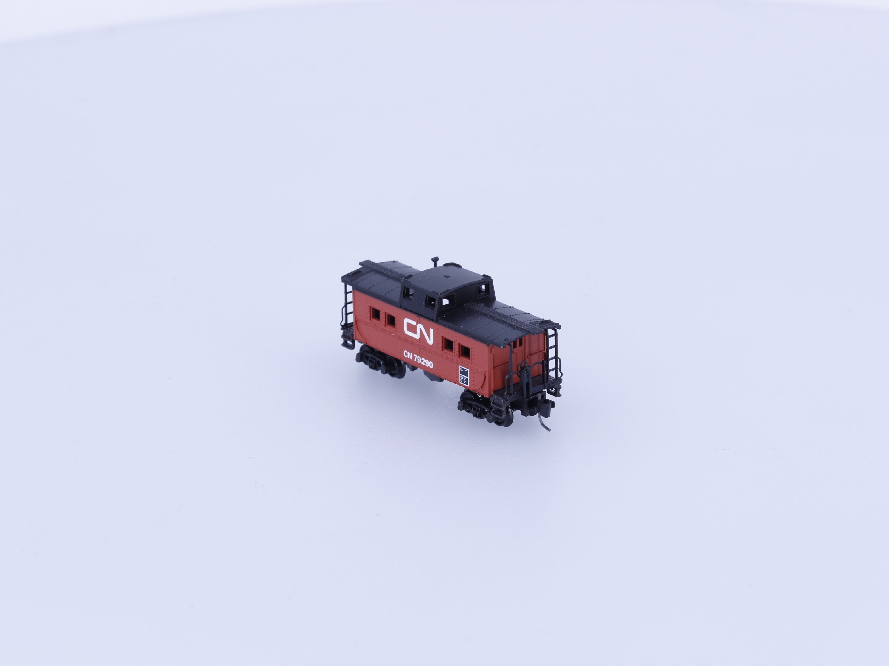 Micro Trains 535 00 320 Z Centre Cupola Caboose Canadian National (CN) 79290 (#1)