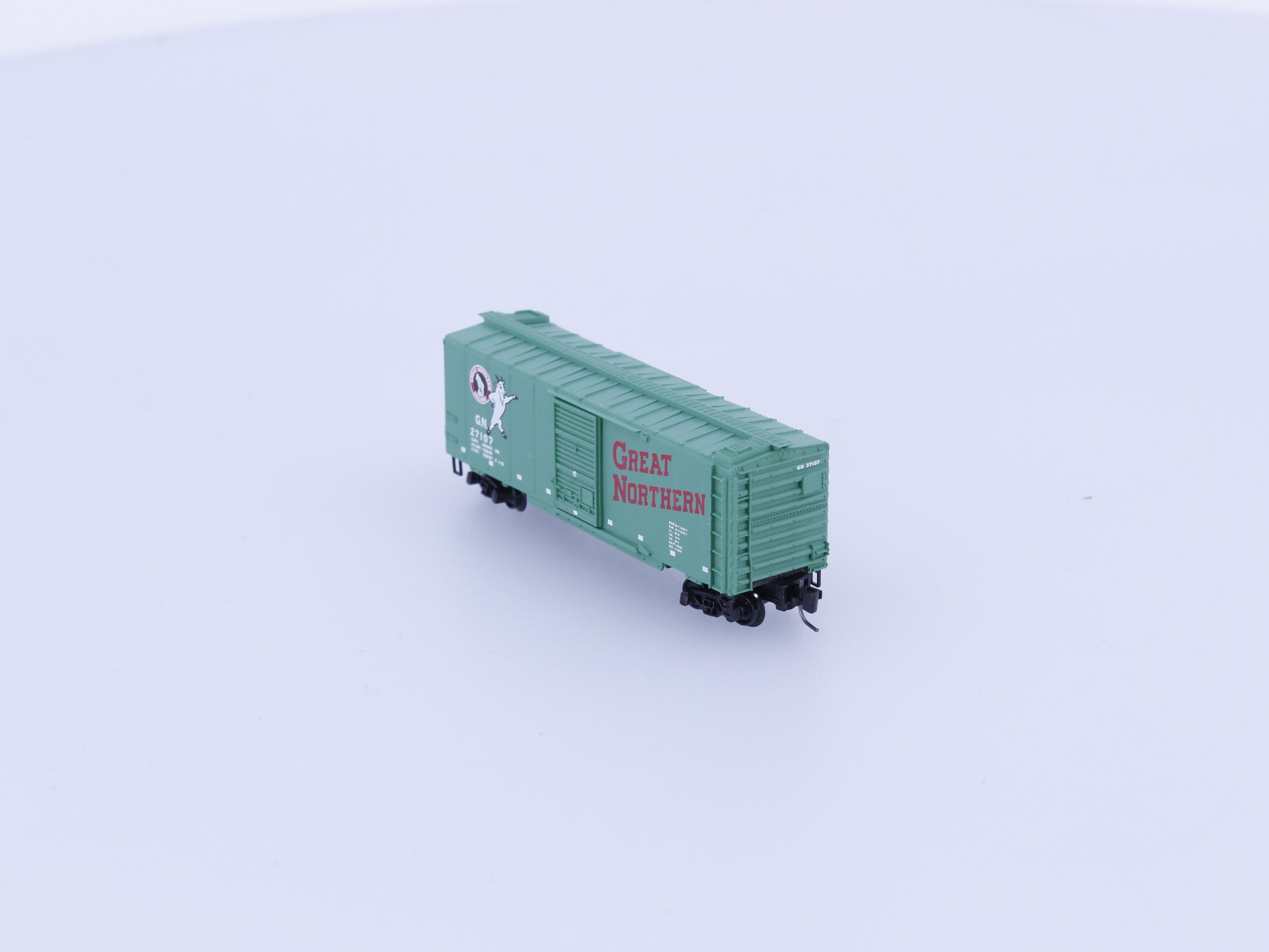 Micro Trains 500 00 441 Z 40' Standard Box Car Single Door Great Northern (GN) 27107 (#1)