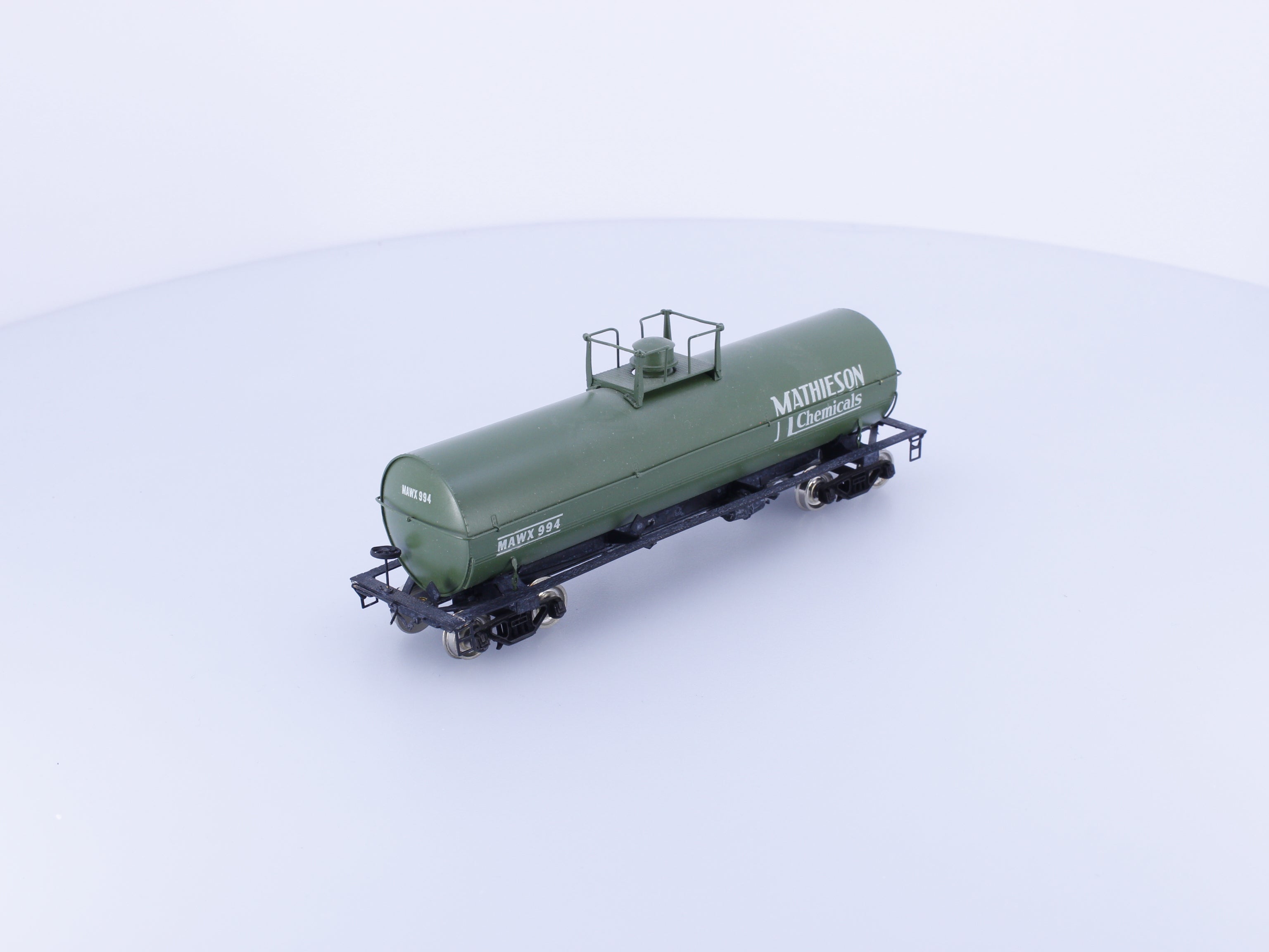 Precision Scale Company 15654-6 HO 11,141 Gallon Tank Car Mathieson Chemicals 994