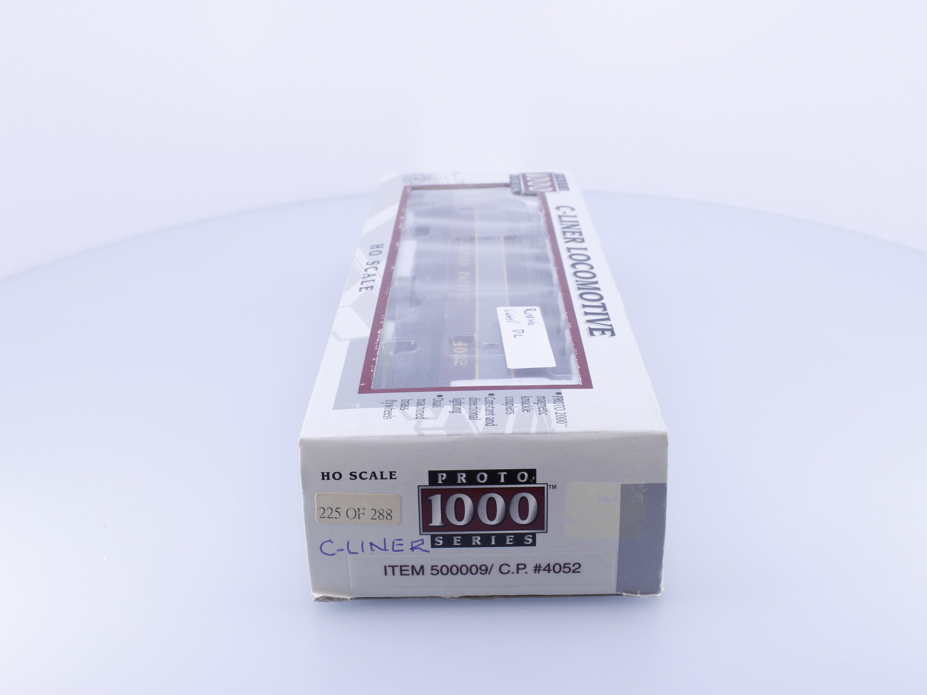 Proto 1000 500009 HO C-Liner Powered A Unit Diesel Locomotive Canadian Pacific (CP) 4052 Analog DC