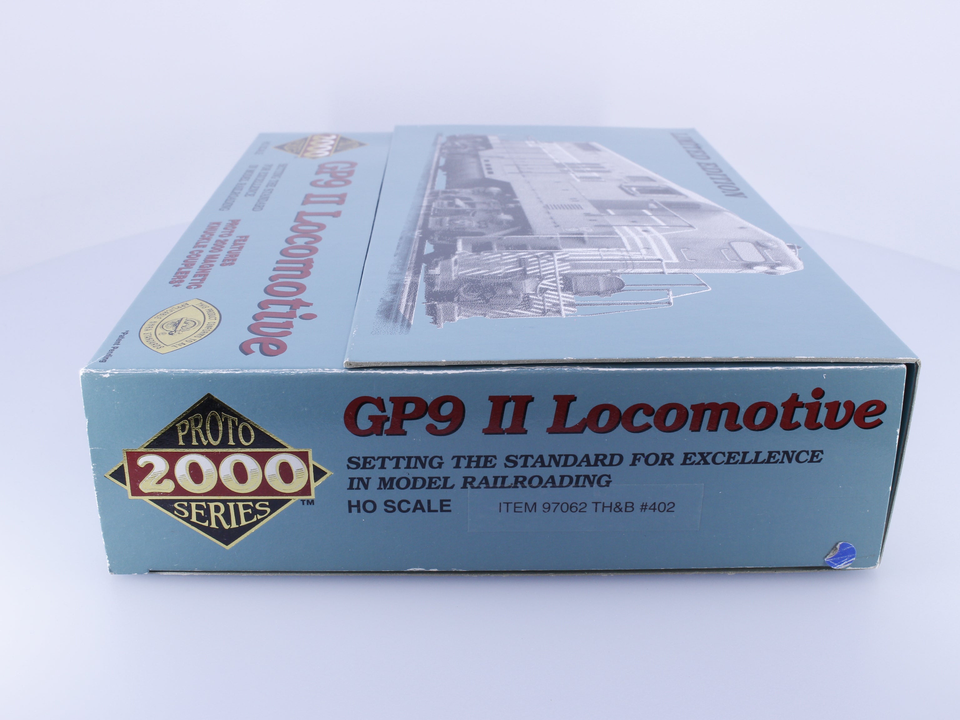 Proto 2000 97062 HO GP9 Phase II Diesel Locomotive Toronto Hamilton and Buffalo (THB) 402 DCC Ready