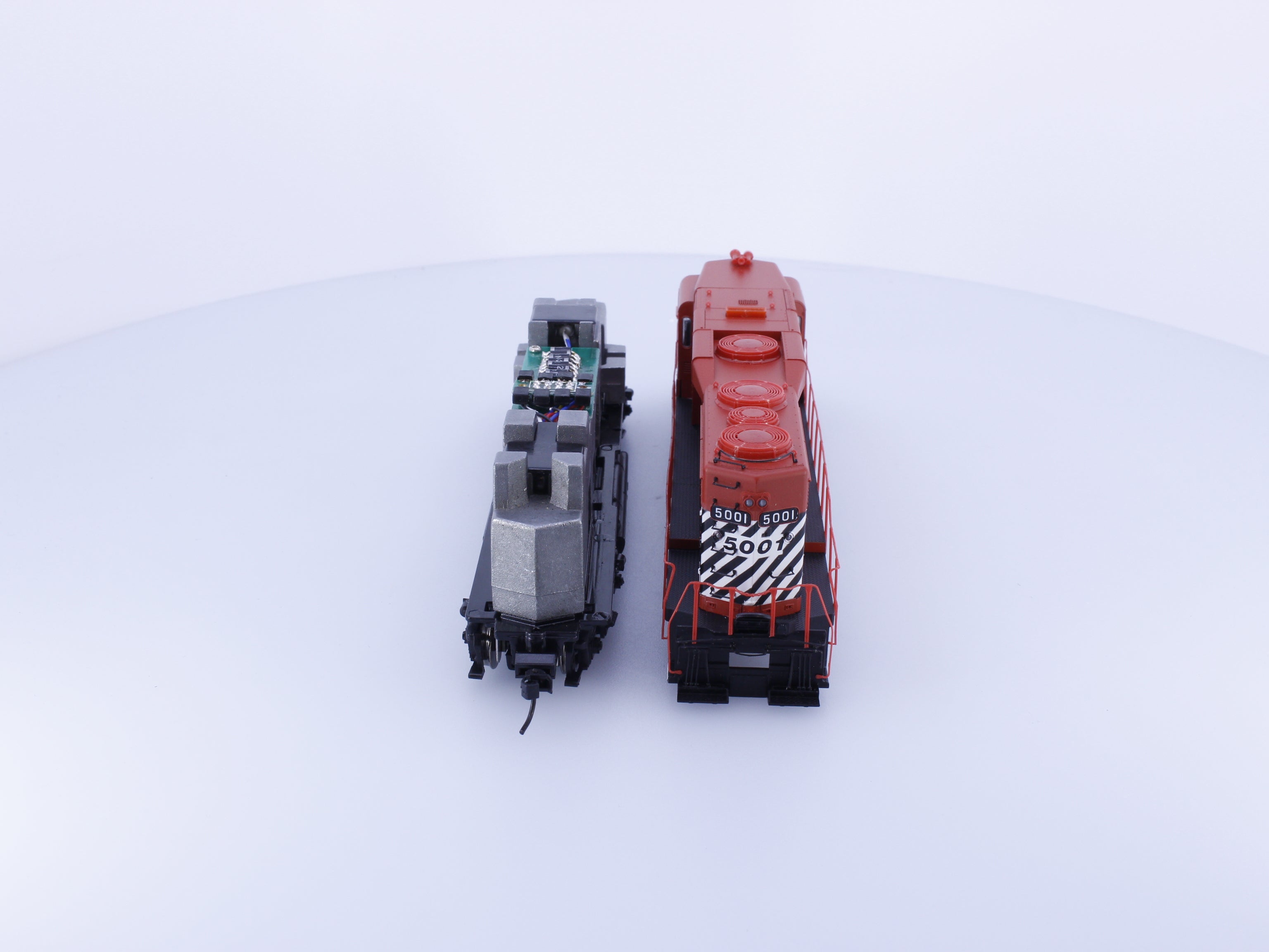 Proto 2000 80005 HO GP30 Phase II Diesel Locomotive Canadian Pacific (CP) 5001 DCC Ready