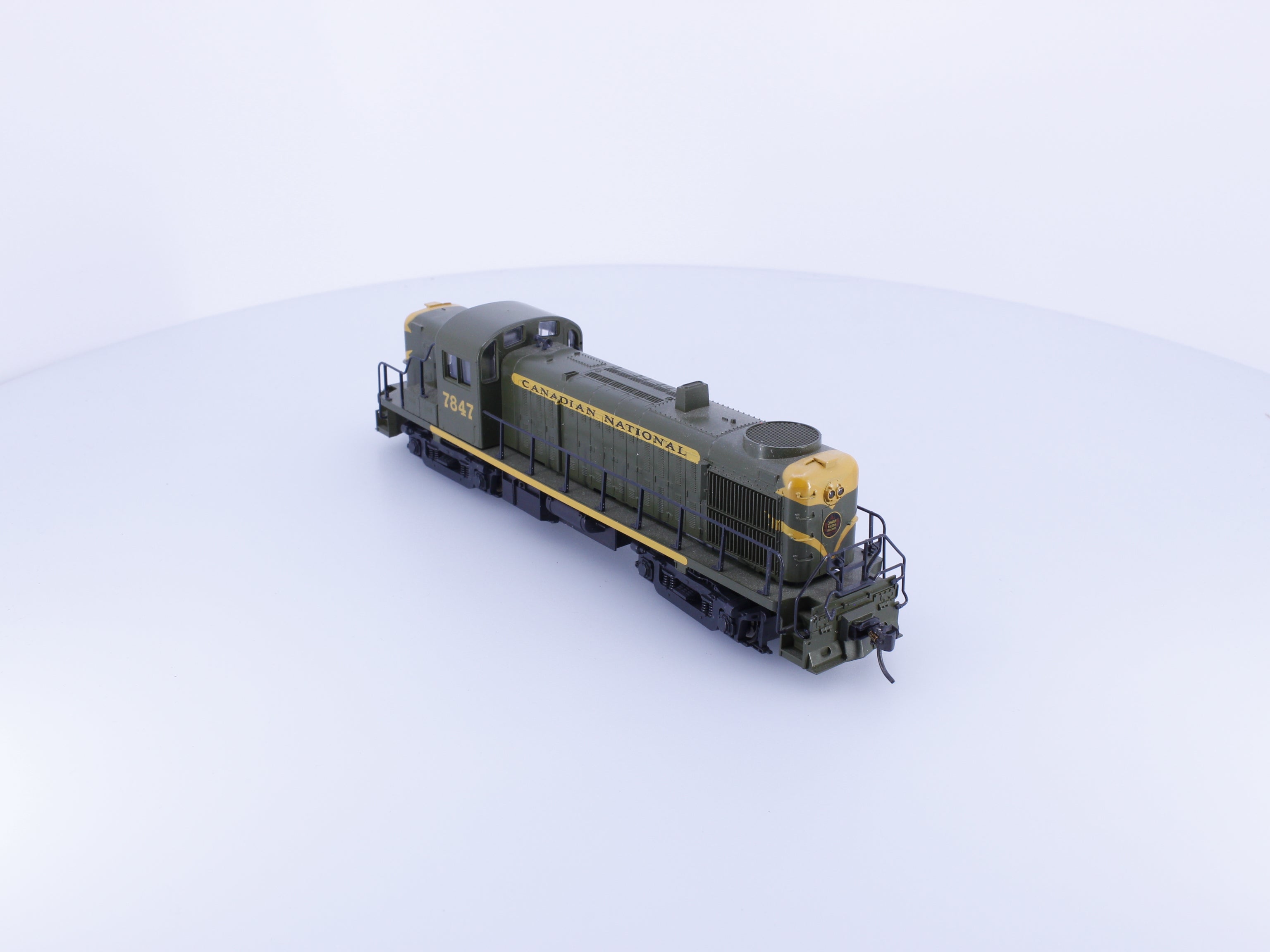 Atlas 8152 HO RS-3 Diesel Locomotive Canadian National (CN) 7847 Analog DC