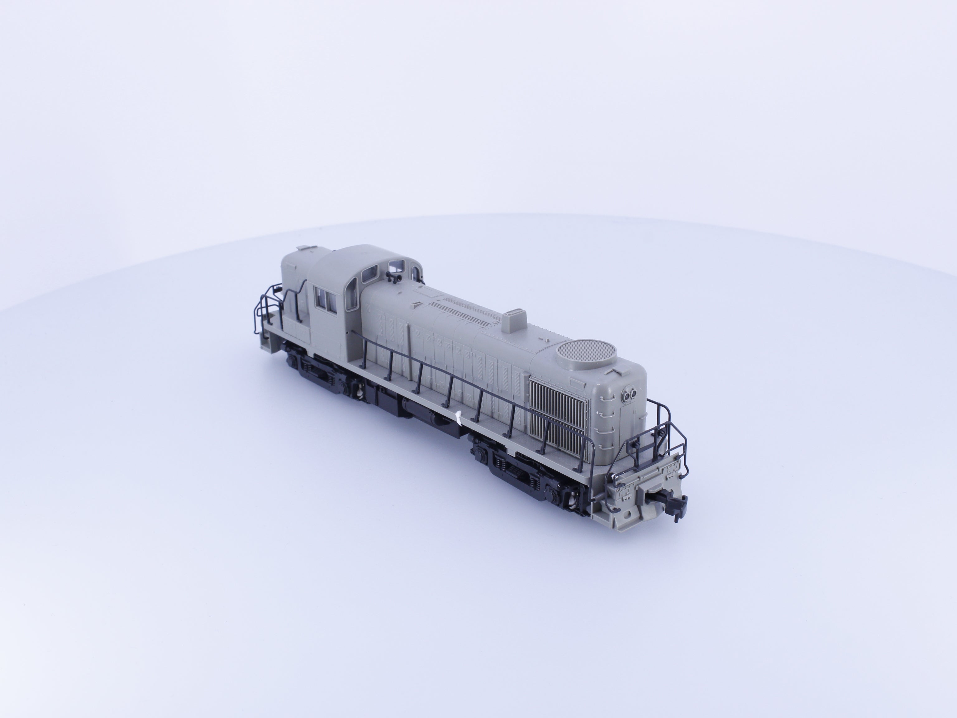 Atlas 7070 HO RS-3 Diesel Locomotive Undecorated Undecorated Analog DC