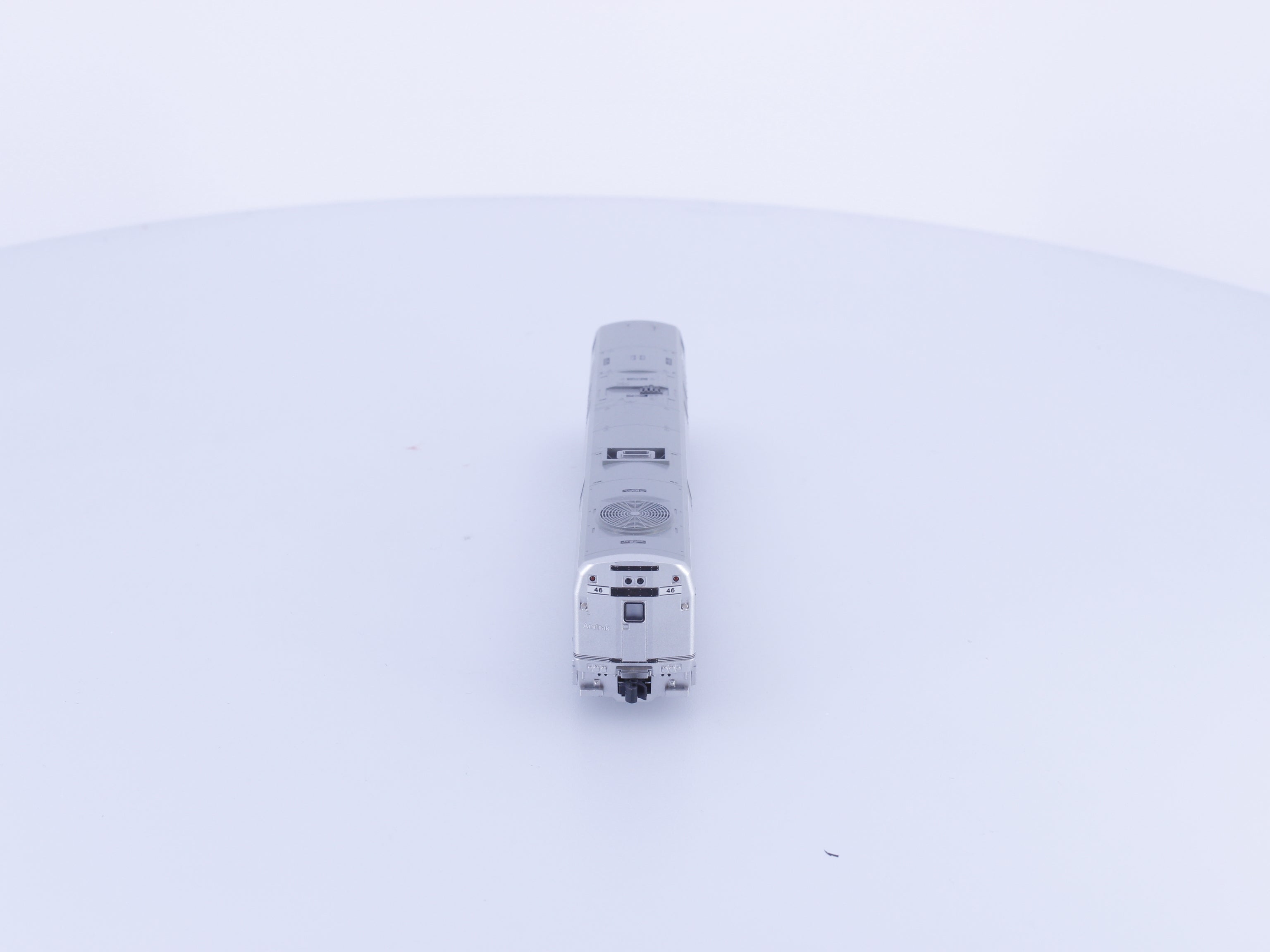 Kato 176-6001A N P42 Diesel Locomotive Genesis Amtrak (AMTK) 46 Analog DC