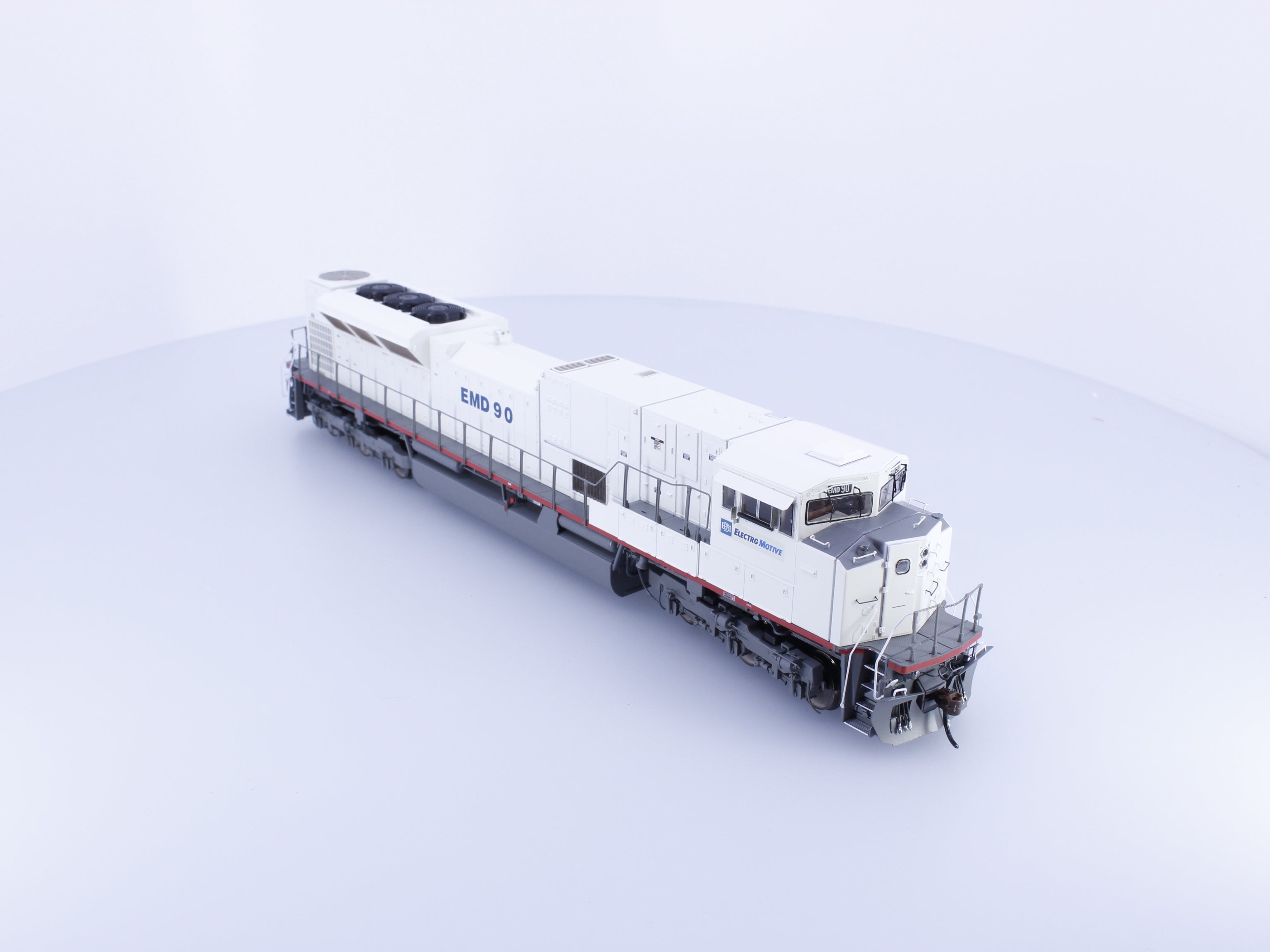Athearn ATHG27338 HO EMD SD90MAC-H Phase II Diesel Locomotive EMD Demonstrator (EMD) 90 DCC & Sound