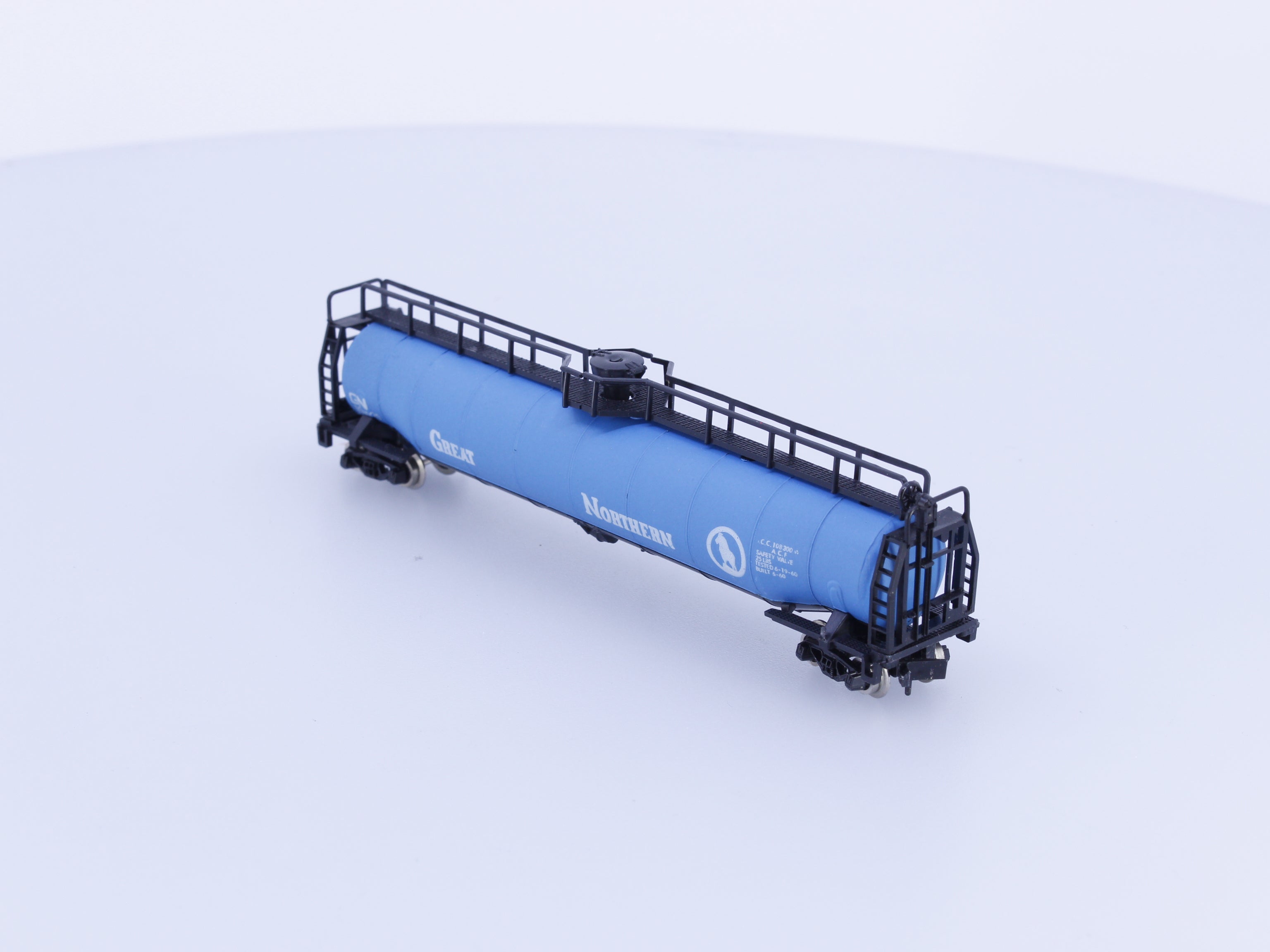 Minitrix 3143 N Jumbo Tank Car Great Northern (GN) 100020