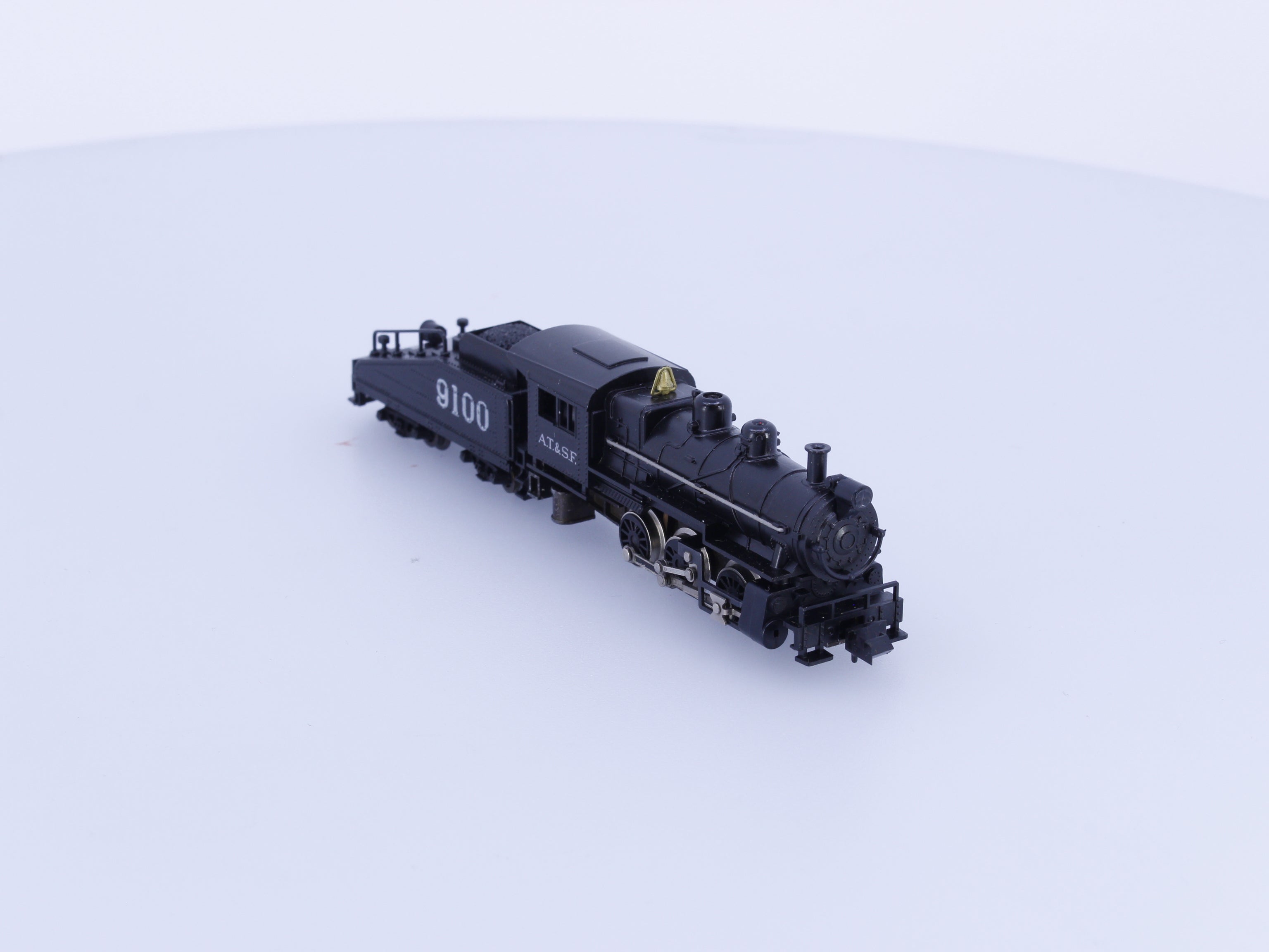 Minitrix 2919 N 0-6-0 Steam Locomotive Atchison Topeka and Santa Fe (ATSF) 9100 Analog DC