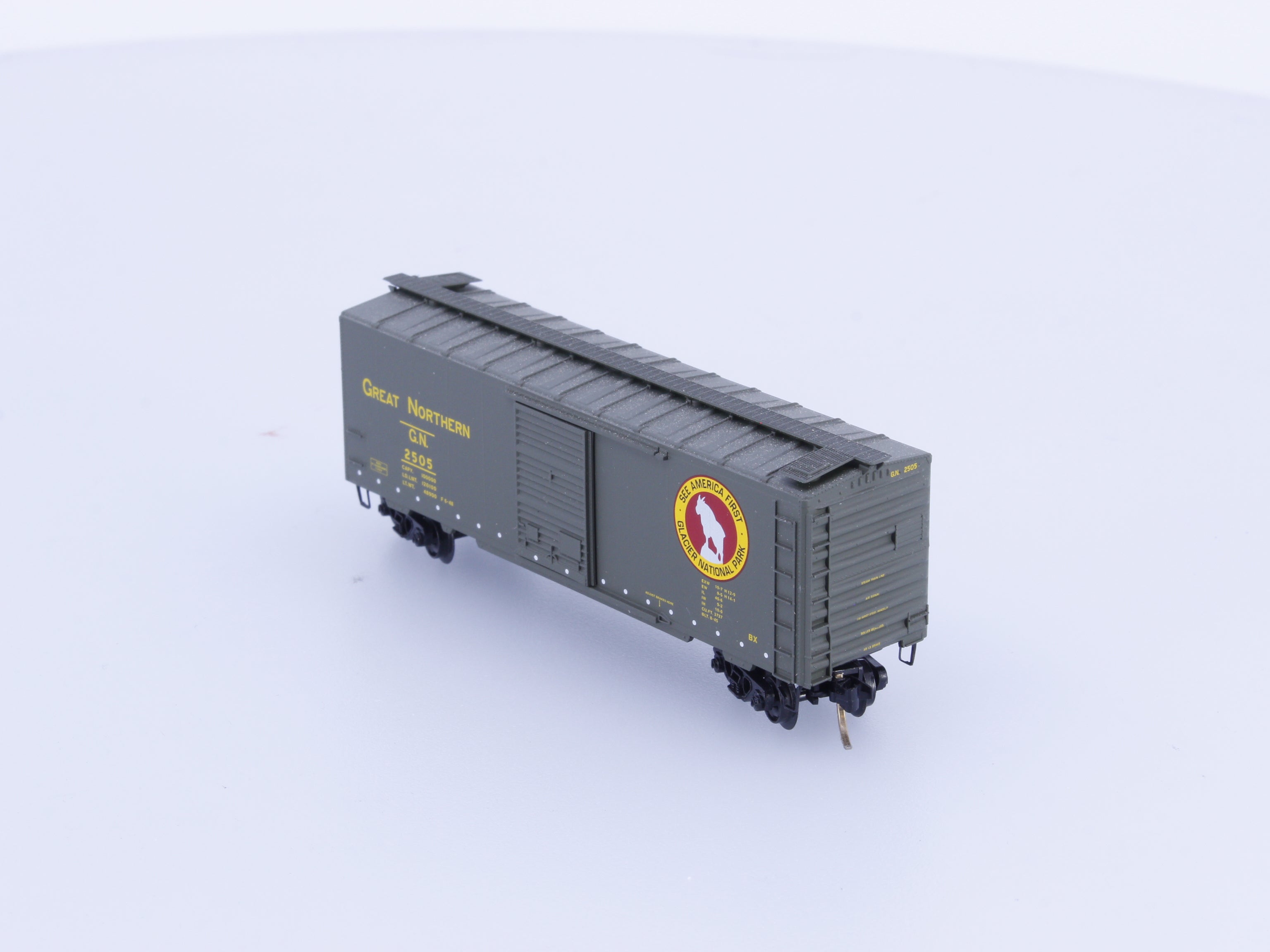 Micro Trains 20416 N 40' Single Door Boxcar, PS-1 Great Northern (GN) 2505