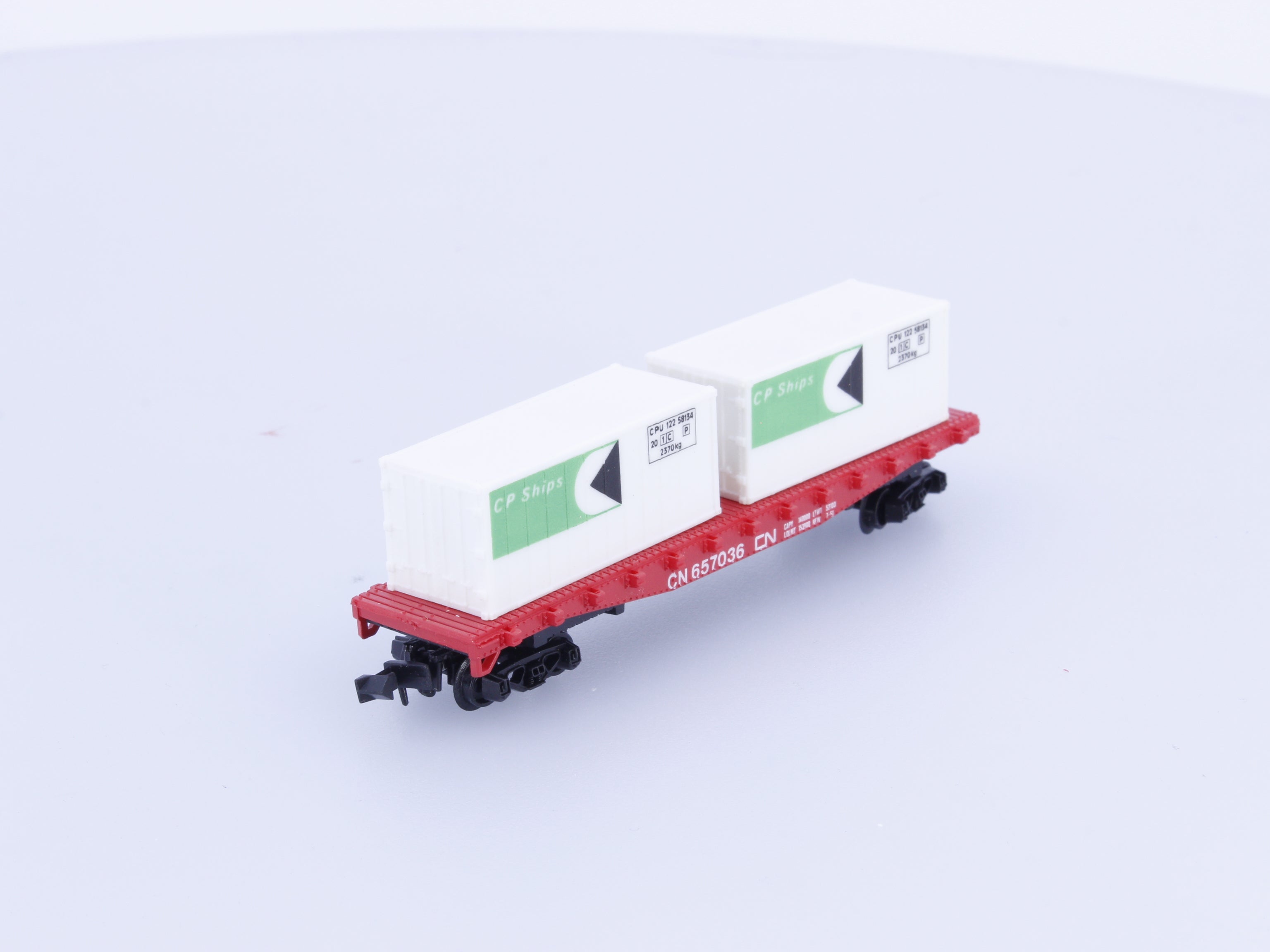 Model Power 4001 N 50' Flat Car with 2 Containers Canadian National (CN) 657036