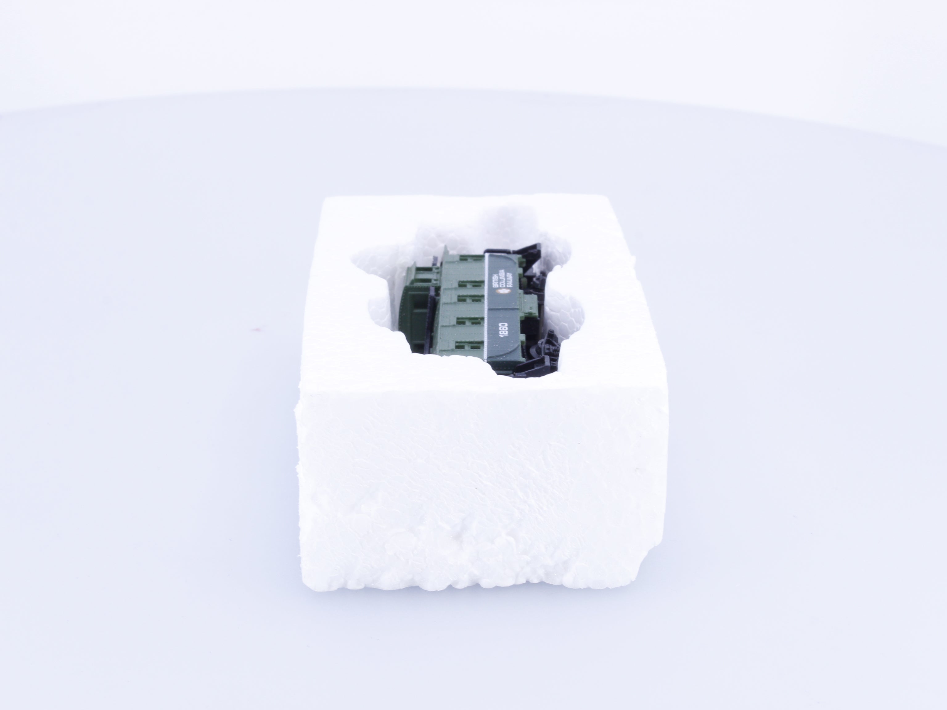 Lifelike 1860 N Offset Cupola Caboose British Columbia Railway (BCOL) 1860