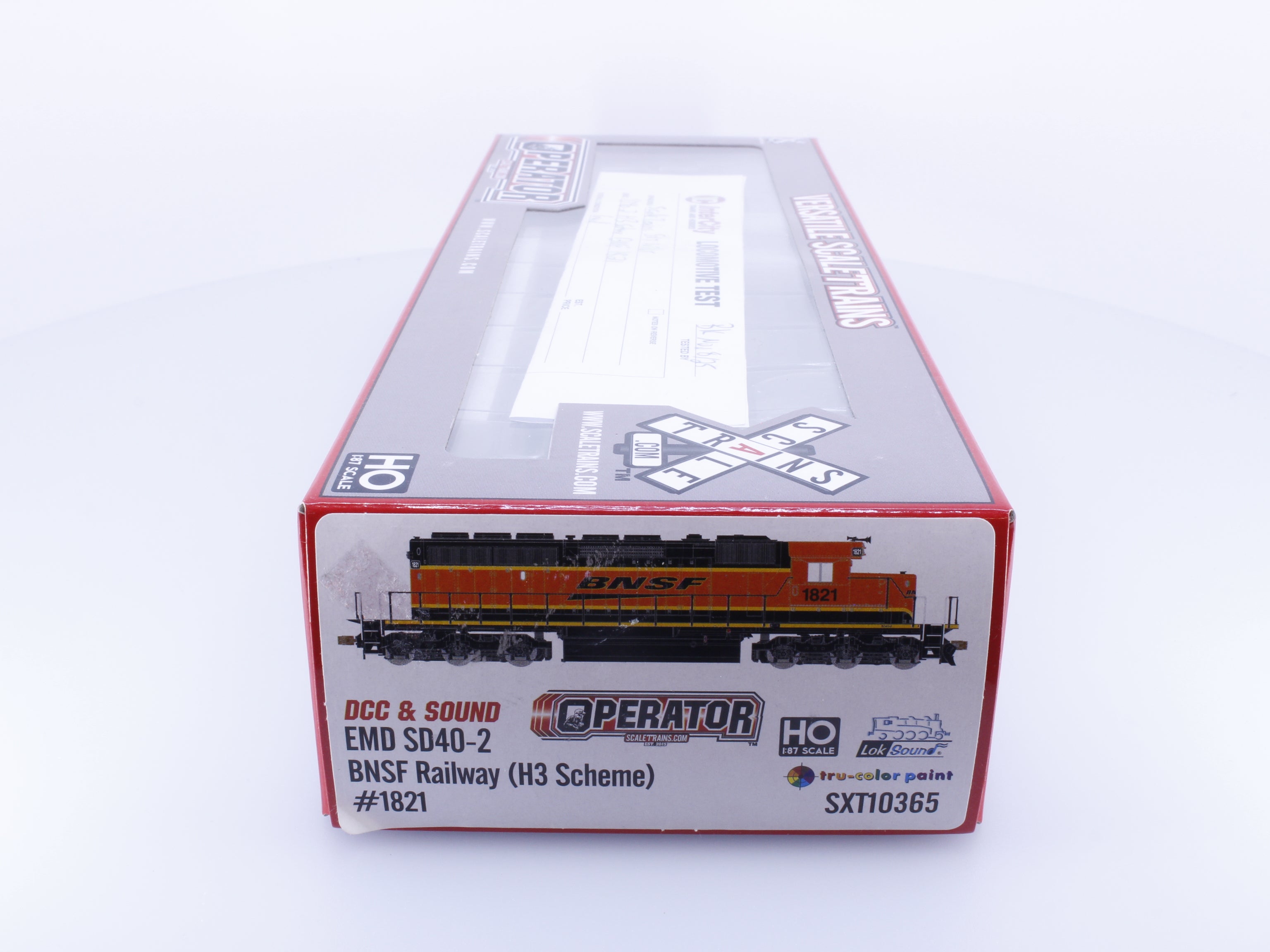 Scale Trains SXT10365 HO EMD SD40-2 Diesel Locomotive H3 Scheme Burlington Northern Santa Fe (BNSF) 1821 DCC & Sound