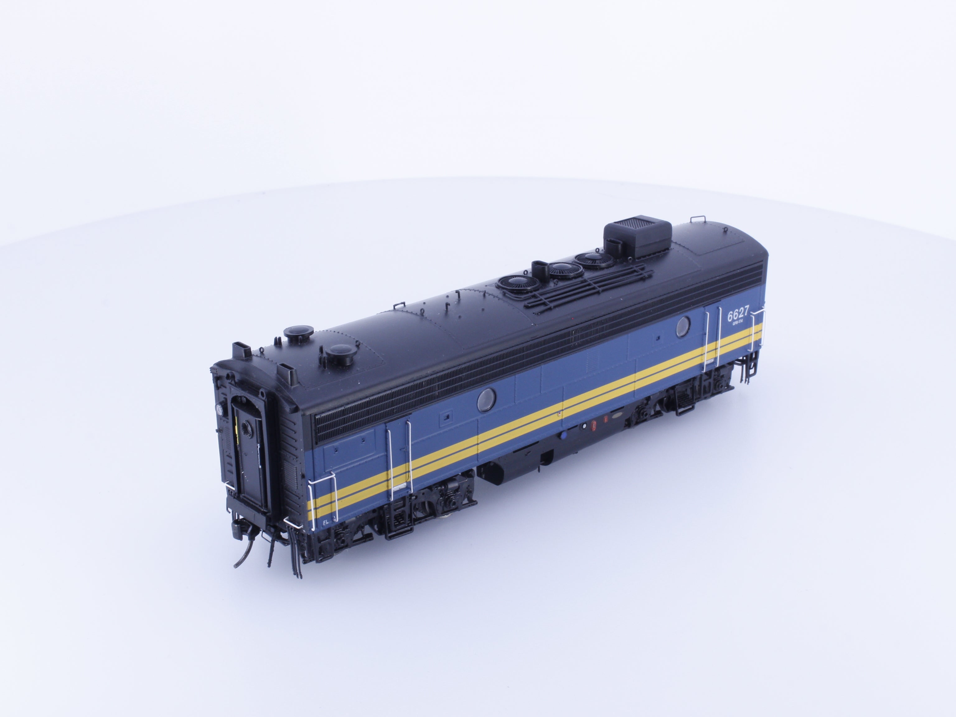 Rapido 221622 HO F9B Diesel B Unit Patched CN Via Rail (VIA) 6627 DCC & Sound