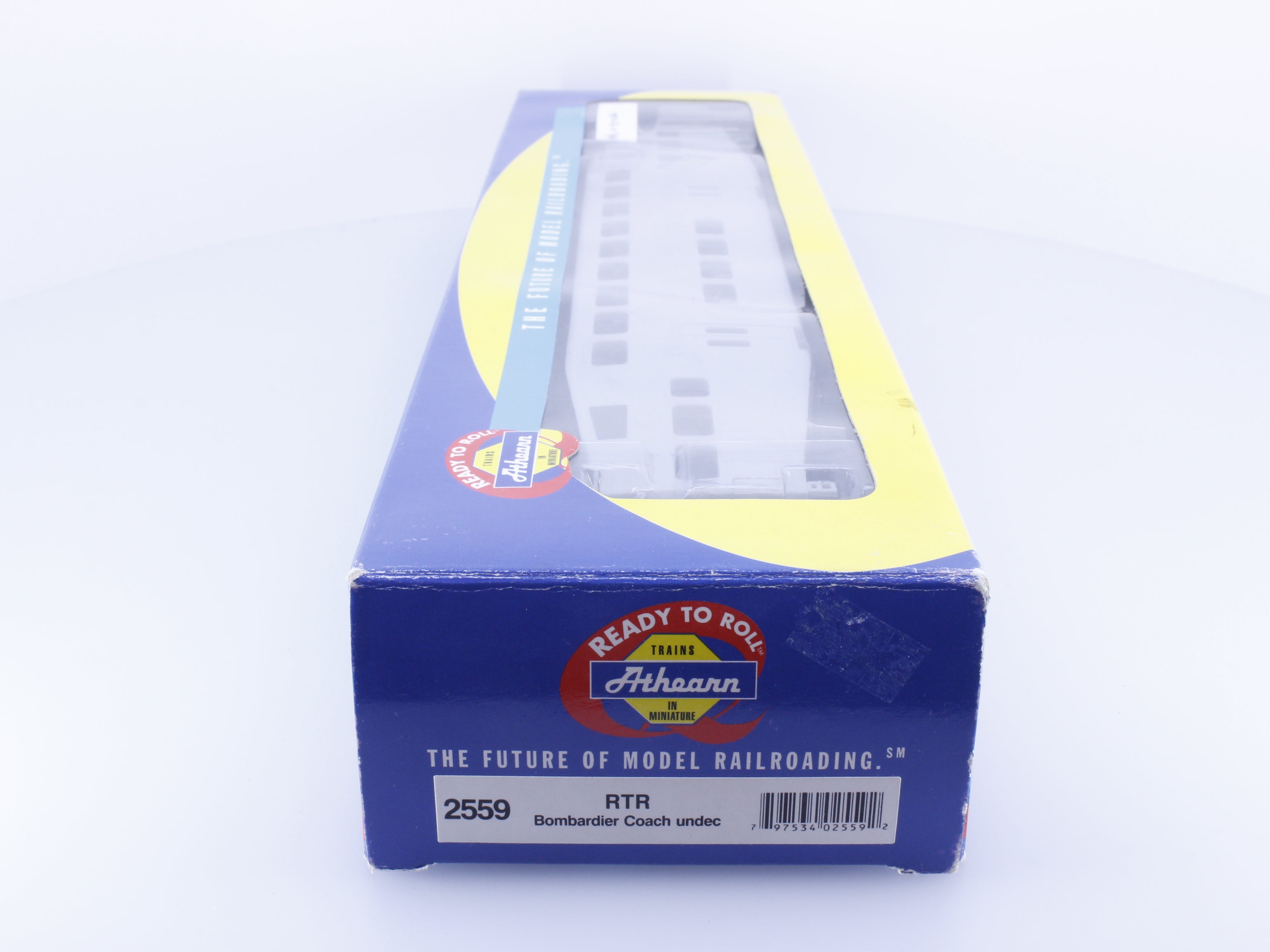Athearn 2559 HO RTR Bombardier Coach Undecorated