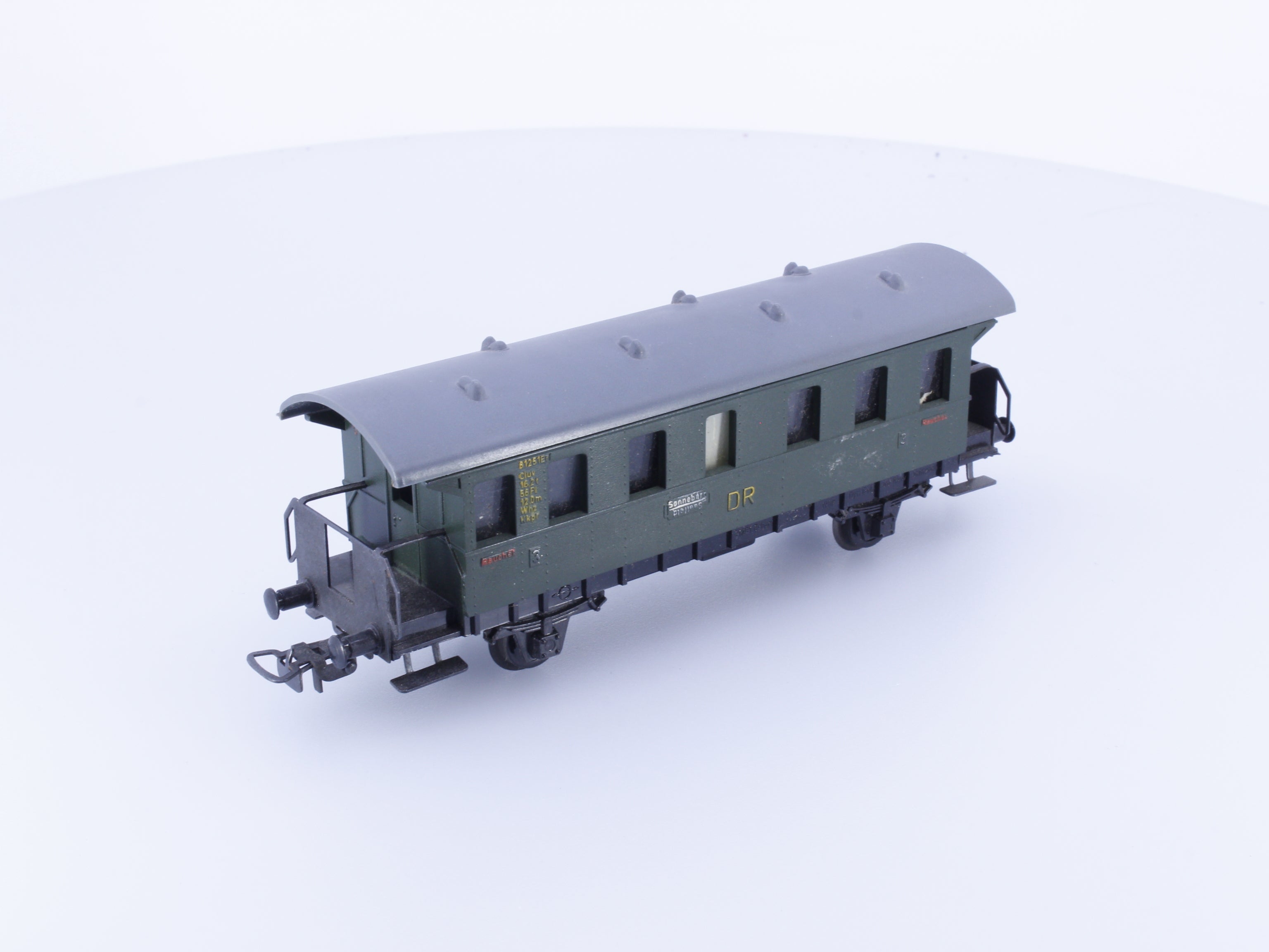 Piko PC3C HO DR 3rd Class Passenger Car (#2)