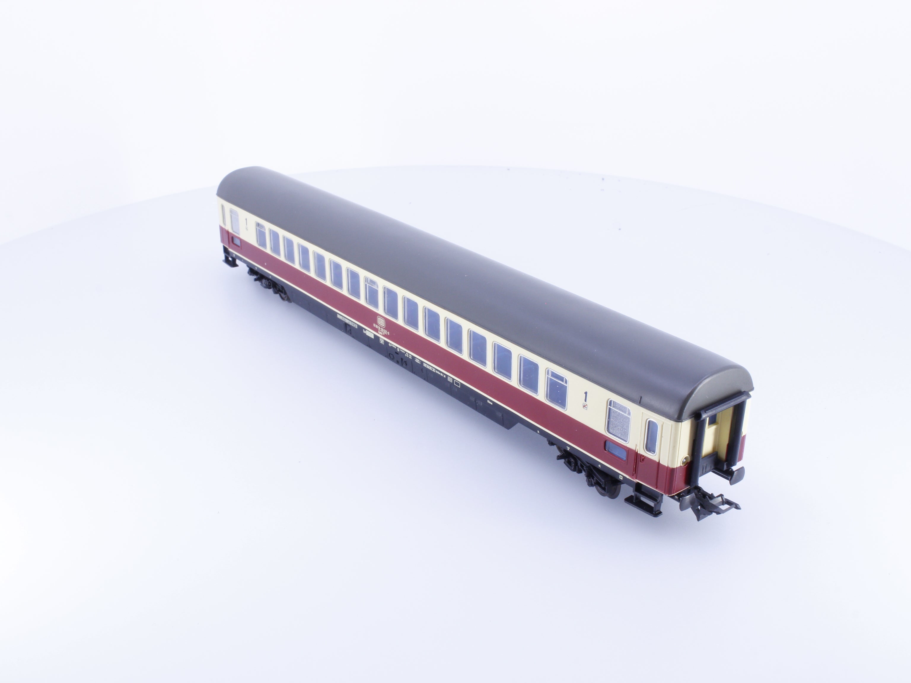 Roco 44605 HO DB TEE 1st Class Passenger Car with Interior Lighting 618018