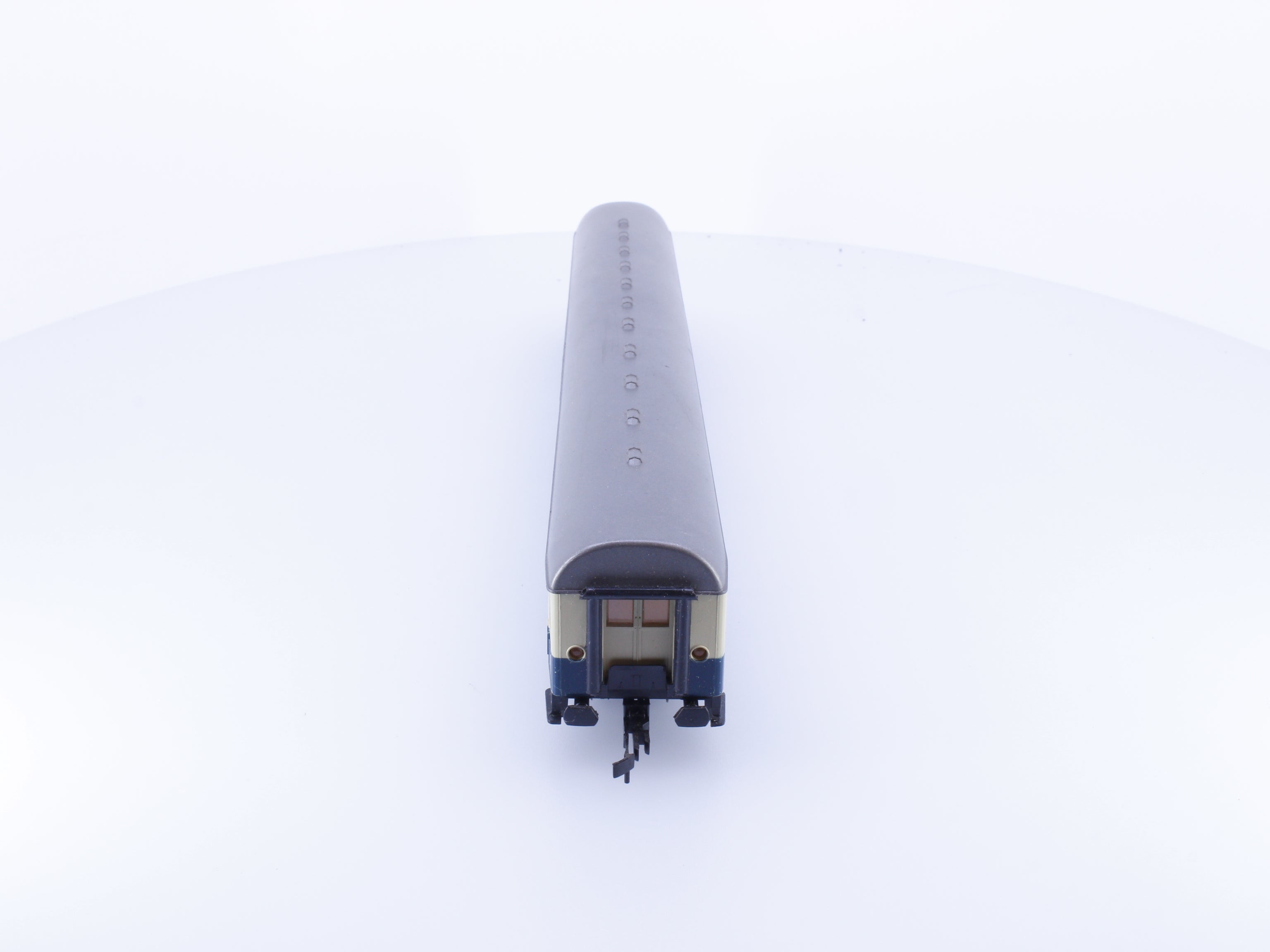 Roco 4288 HO DB 1st/2nd Class Passenger Coach with Interior Lighting and End Lights 518030