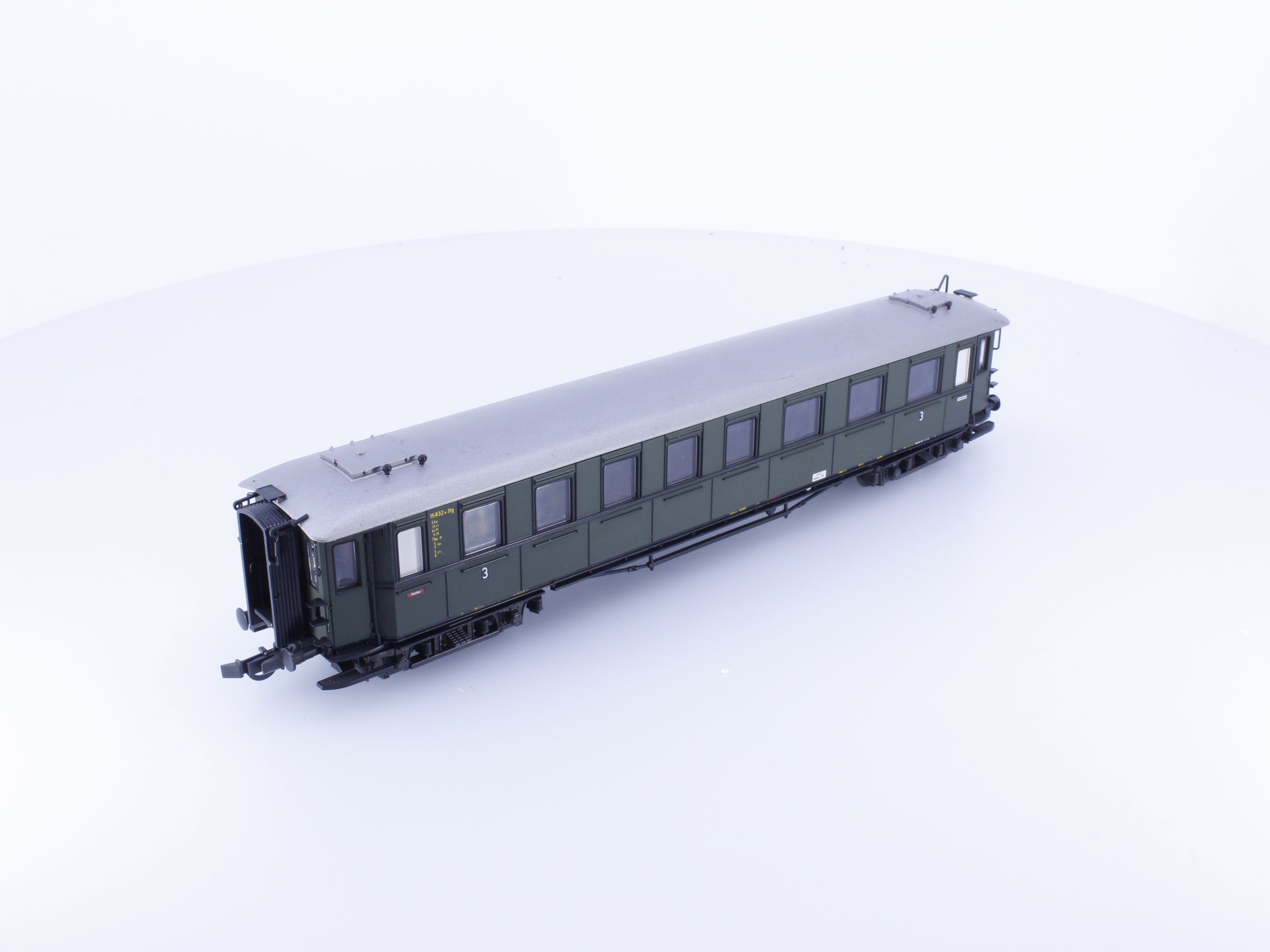 Roco 44539 HO DB 3rd Class Passenger Car 15832