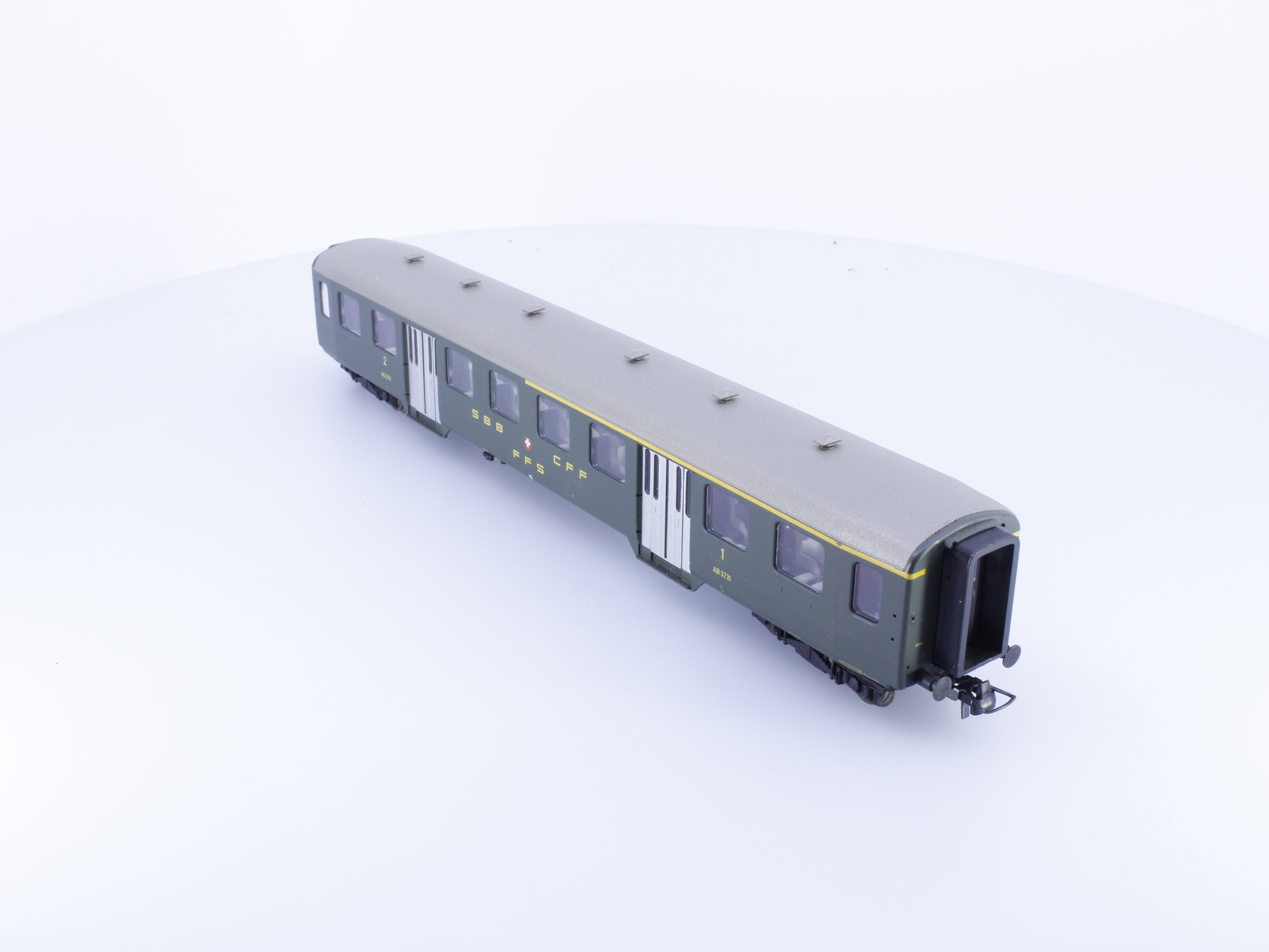 Liliput HO SBB-CFF-FFS 1st /2nd Class Passenger Car with Interior Details AB3731