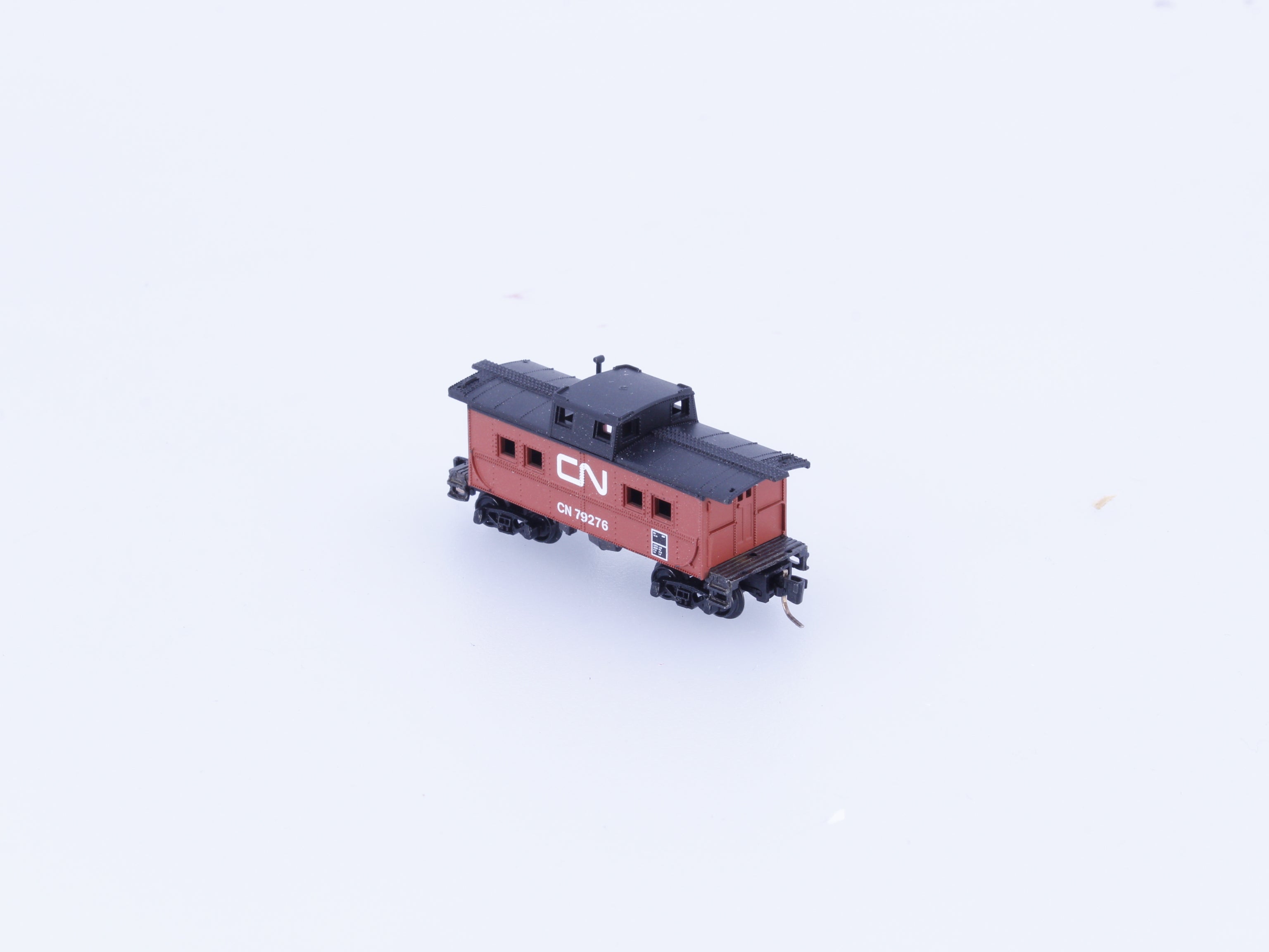 Micro Trains 535 00 320 Z Center Cupola Caboose Canadian National (CN) 79276
