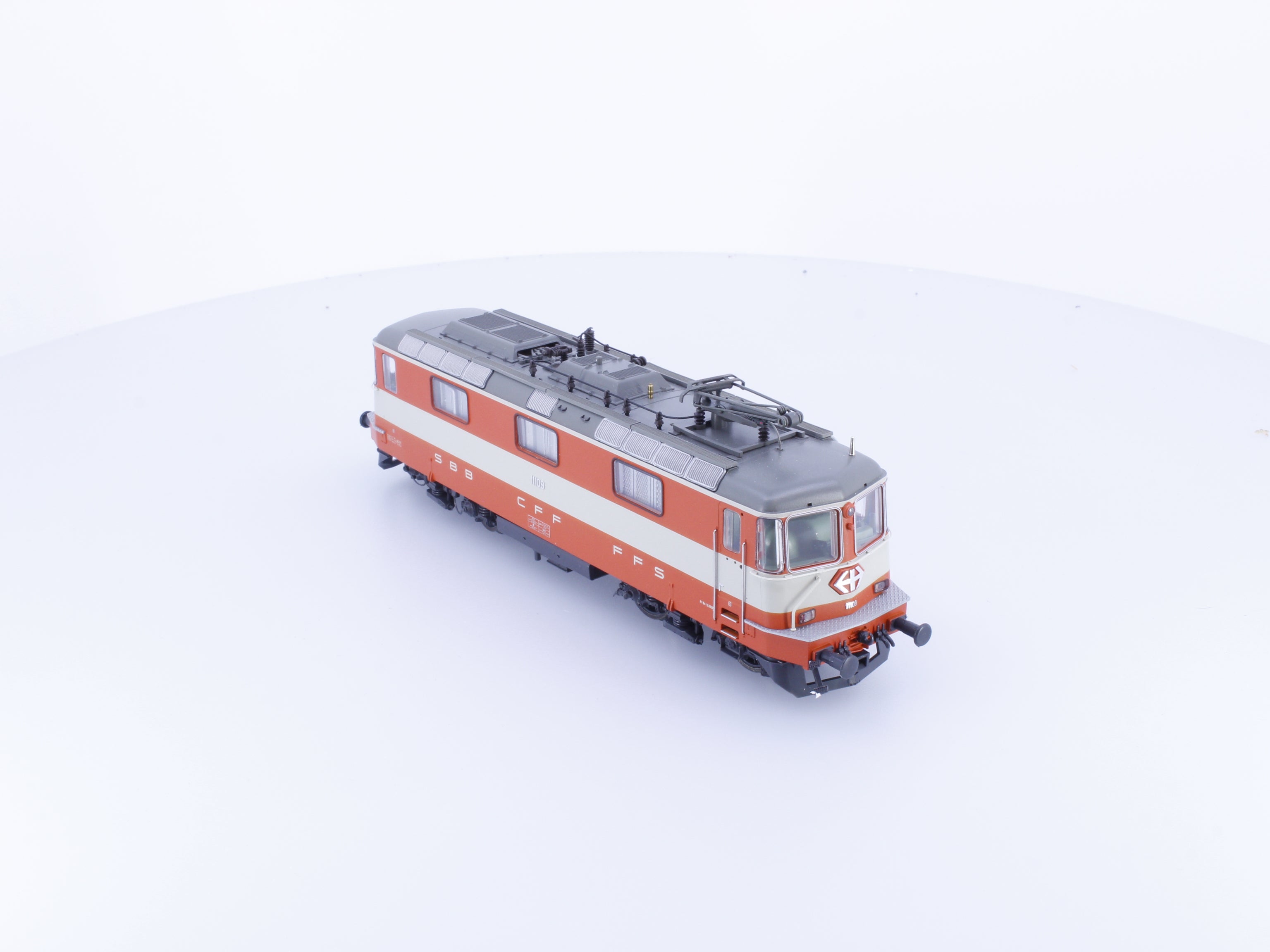 Roco 62690 HO SBB-CFF-FFS RE 420 Swiss Express E-Lok 11109 DCC