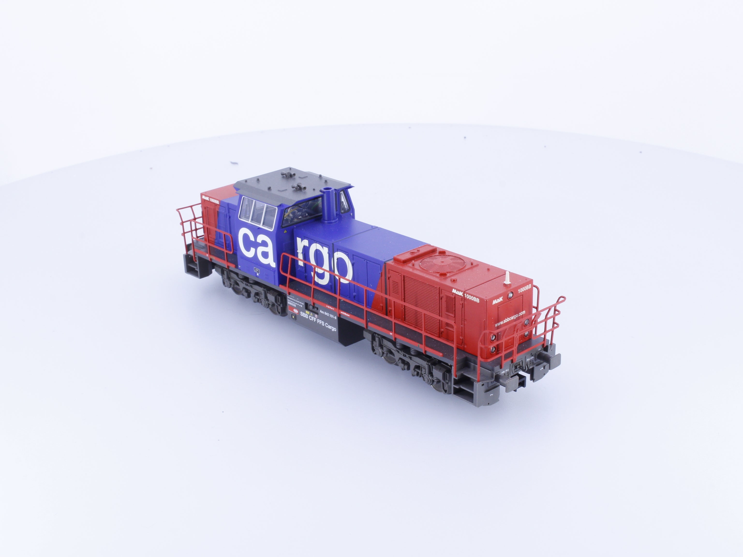 Trix 22763 HO SBB-CFF-FFS Serie Am 842 Diesel Locomotive 101-8 DCC