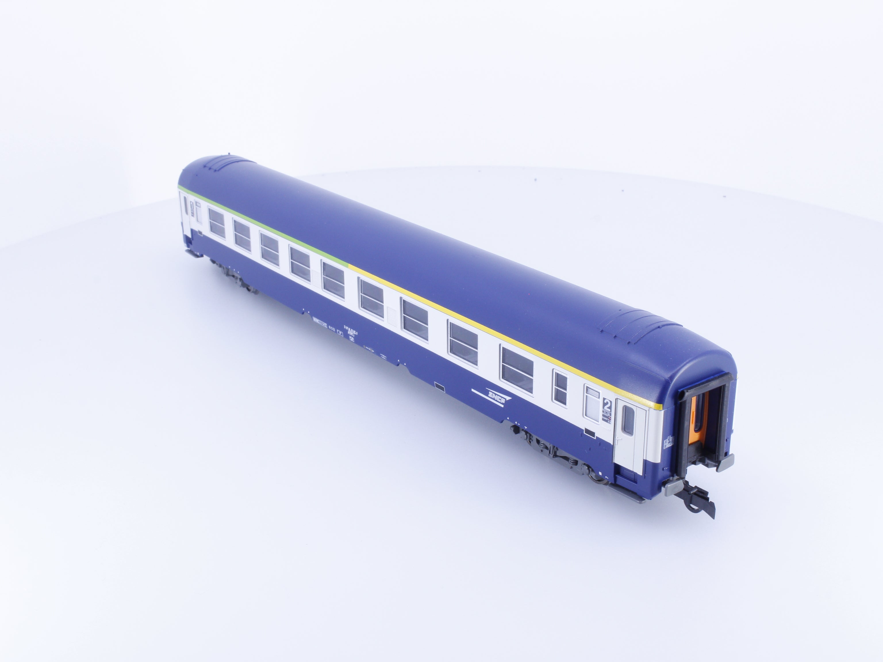 Roco 45307 HO SNCF Personenwagen 1./2.Kl 103-9