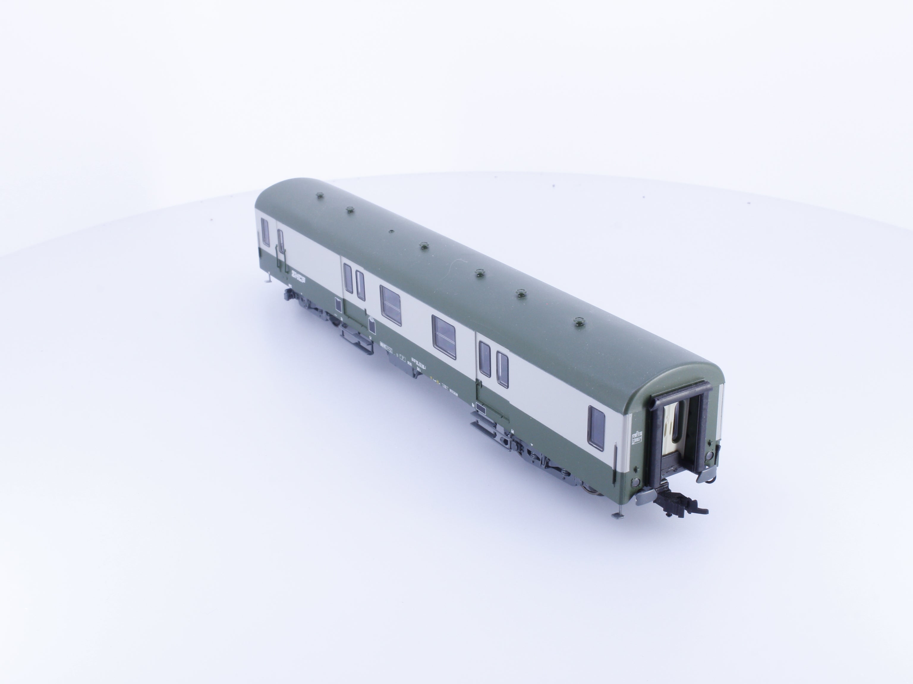 Roco 45107 HO SNCF Personen-Gepackwagen 740-1