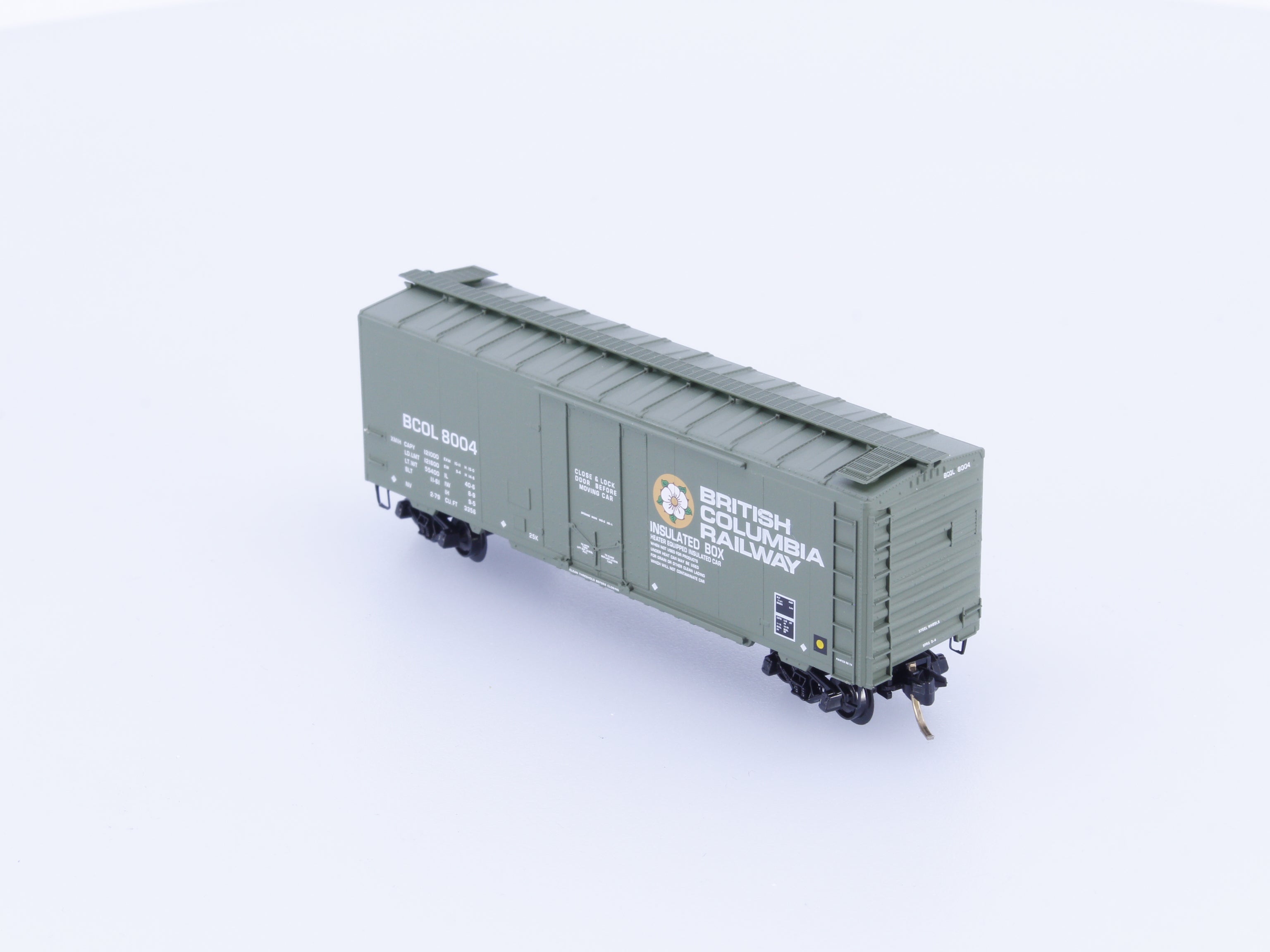 Micro Trains 21230 N 40' Standard Box Car, Plug Door BC Rail (BCOL) 8004