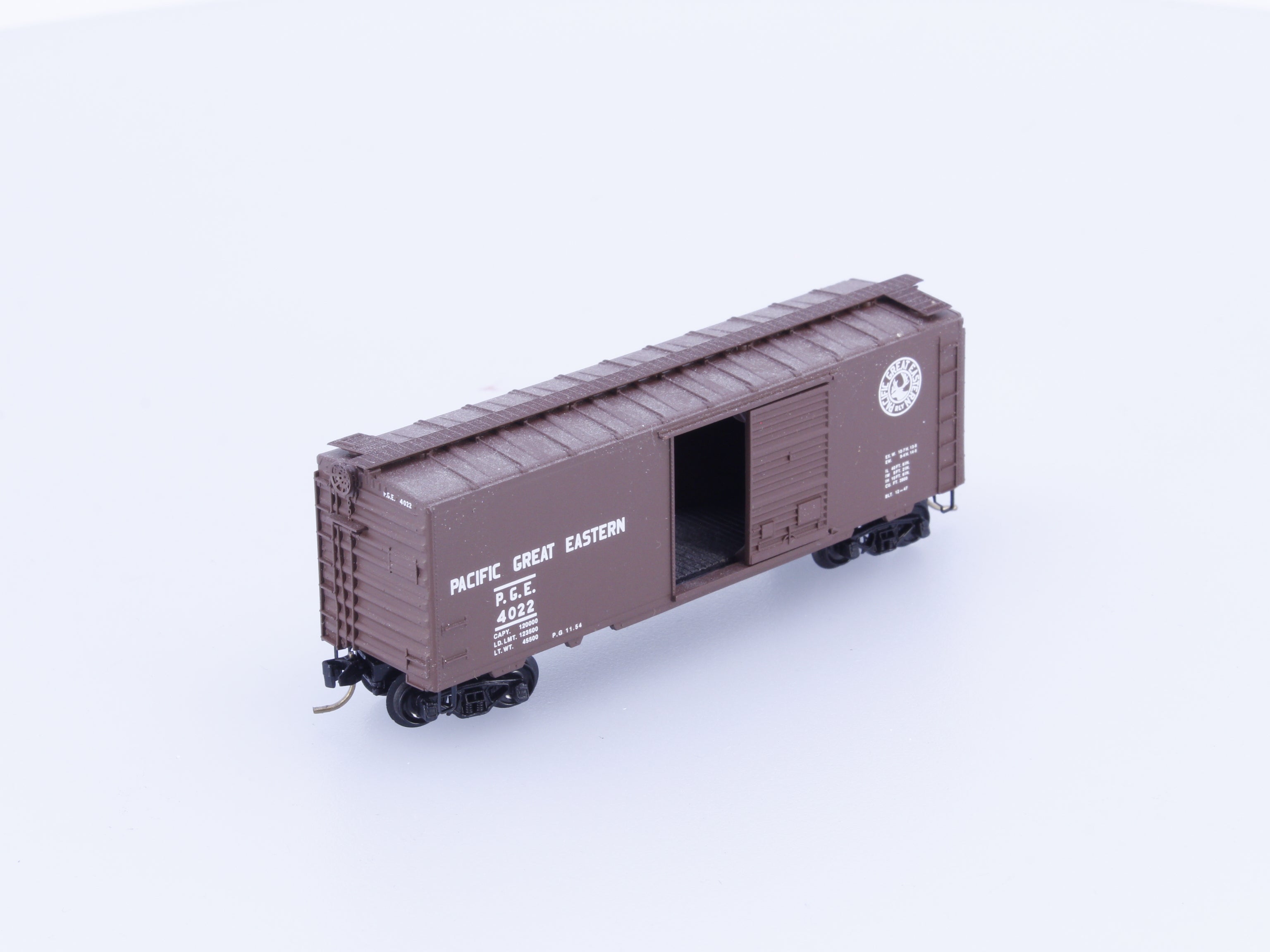 Micro Trains N 40' Standard Box Car Single Door Pacific Great Eastern (PGE) 4022