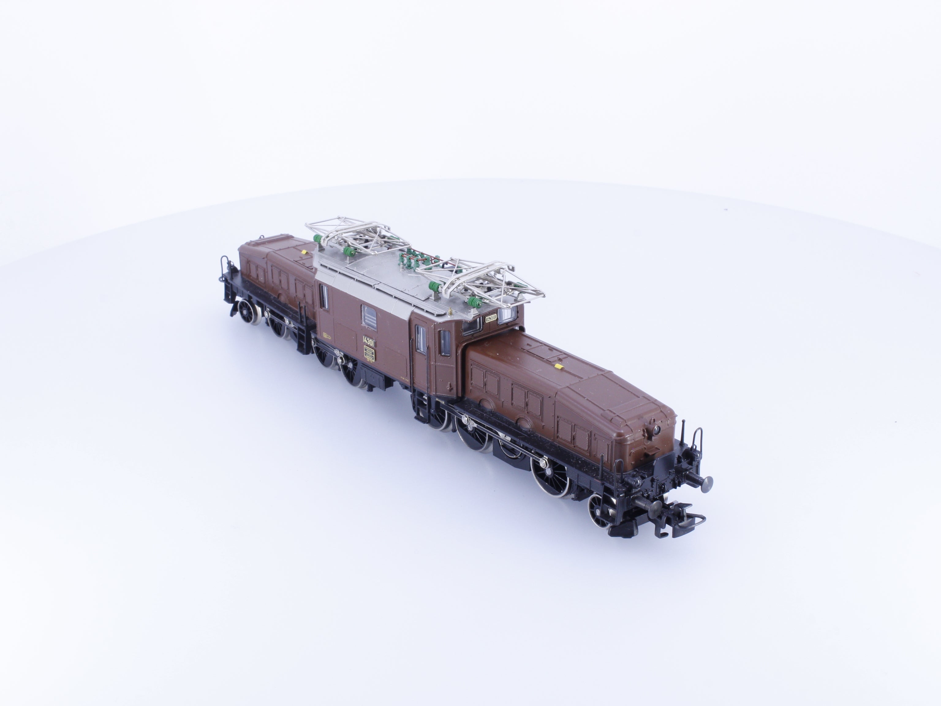 Marklin 3352 HO SBB-CFF-FFS Crocodile Class Ce 6/8 III Electric Locomotive 14301 Analog AC