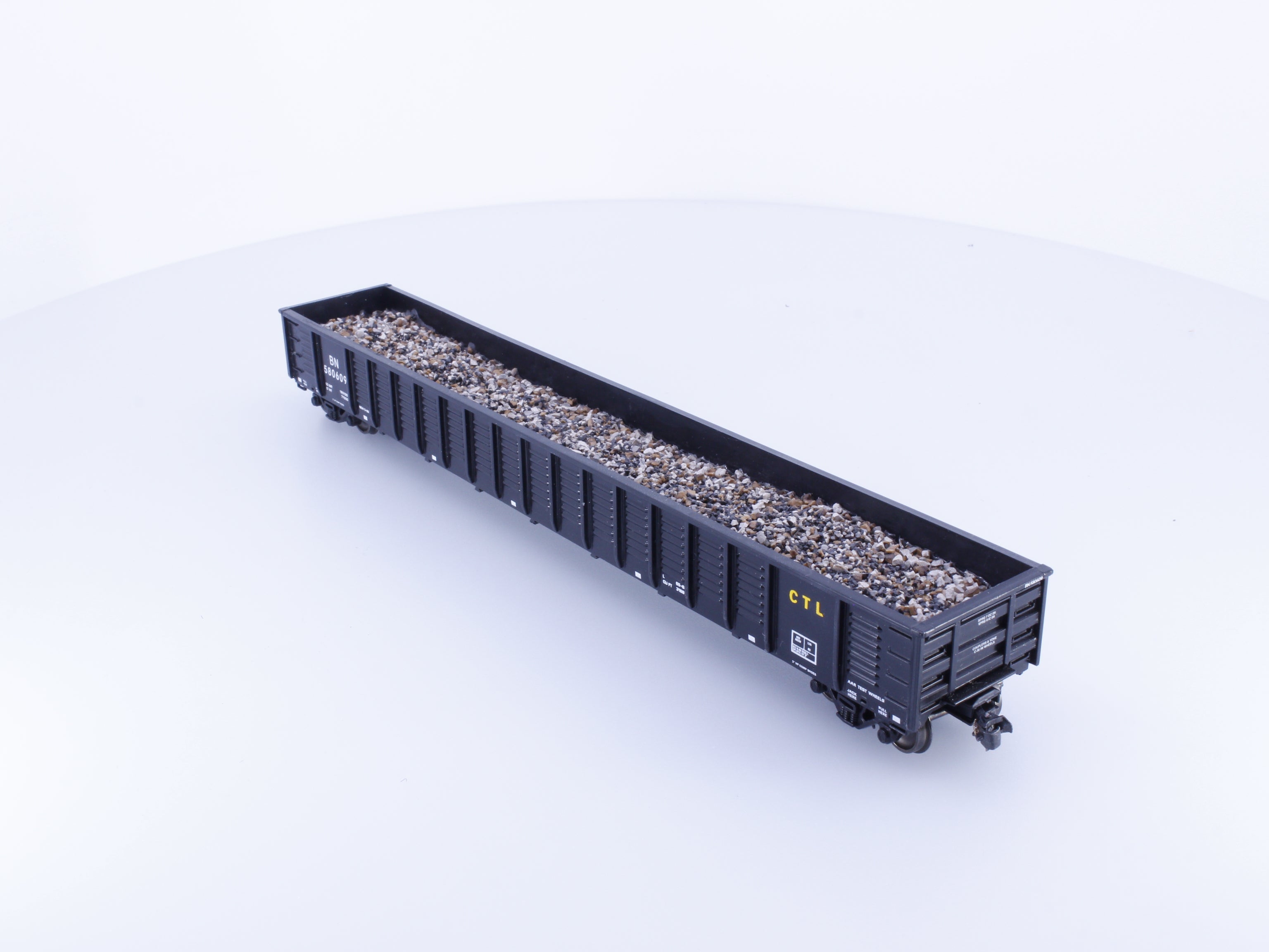 E&C Shops 0551-3 HO 65' Mill Gondola Burlington Northern (BN) 580596