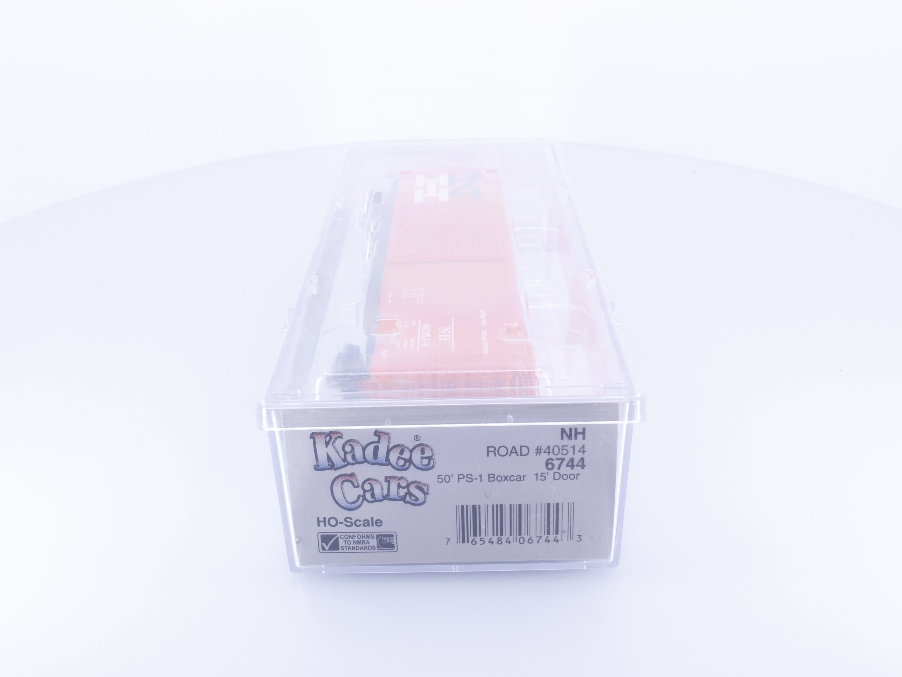 Kadee 6744 HO 50' PS-1 Boxcar, 15ft Door New York New Haven and Hartford Railroad (NH) 40514