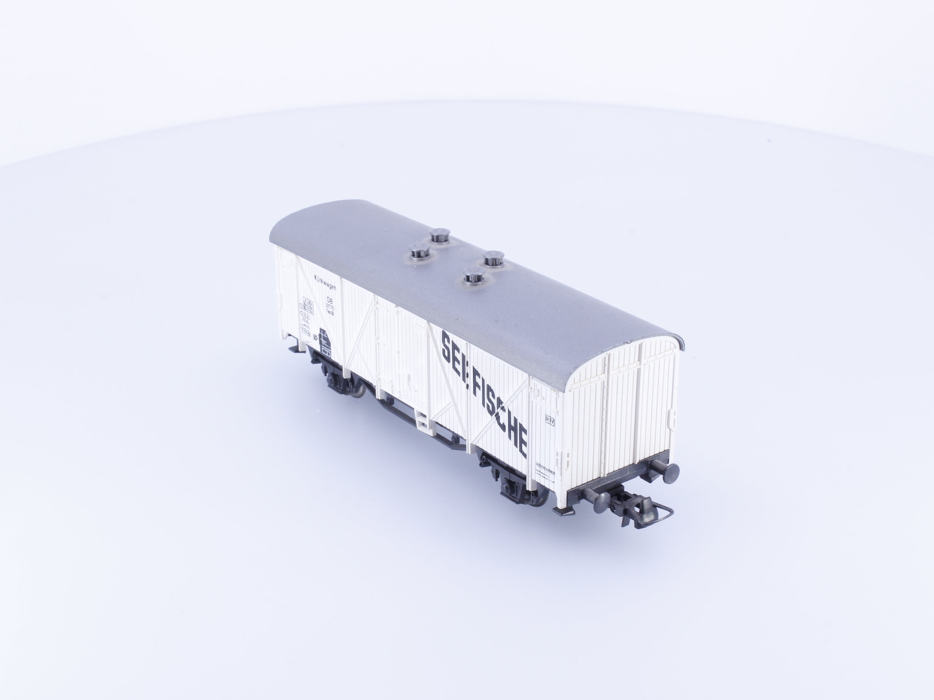Marklin RC HO DB Refrigerator Car 327173