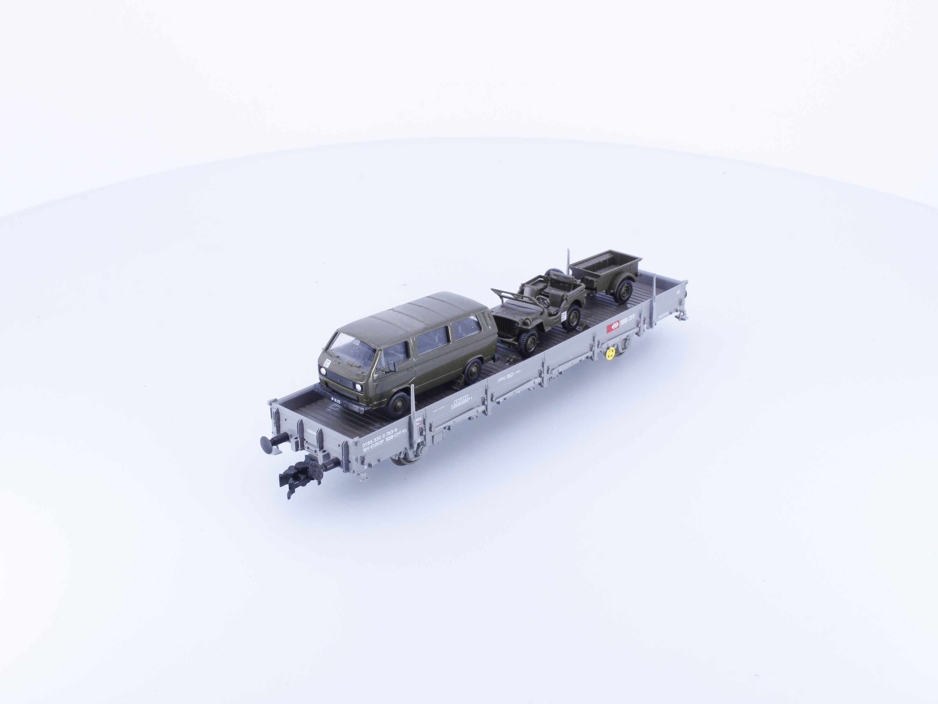 Roco 783-9 HO SBB-CFF-FFS Low Side Flat Car with Stakes and Military Vehicles 783-9