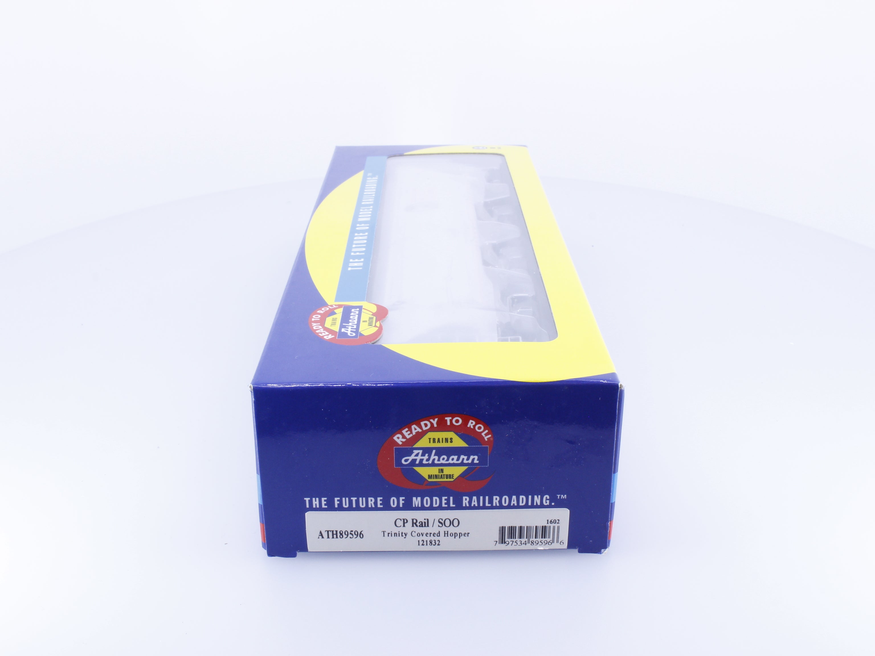 Athearn ATH89596 HO Trinity Covered Hopper Canadian Pacific (CP) 121832